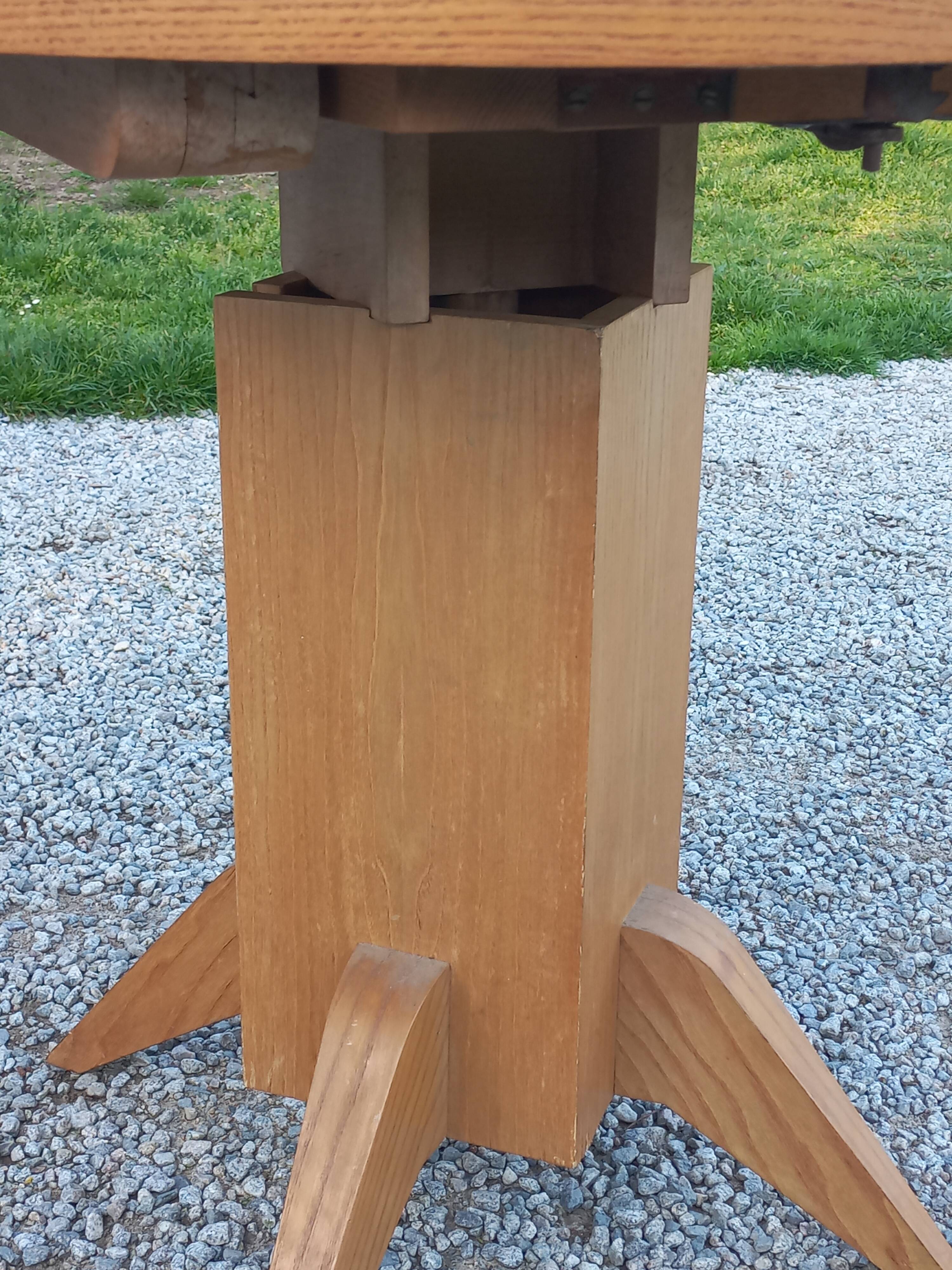 1950s round oak table, 2 heights, central quadripod leg