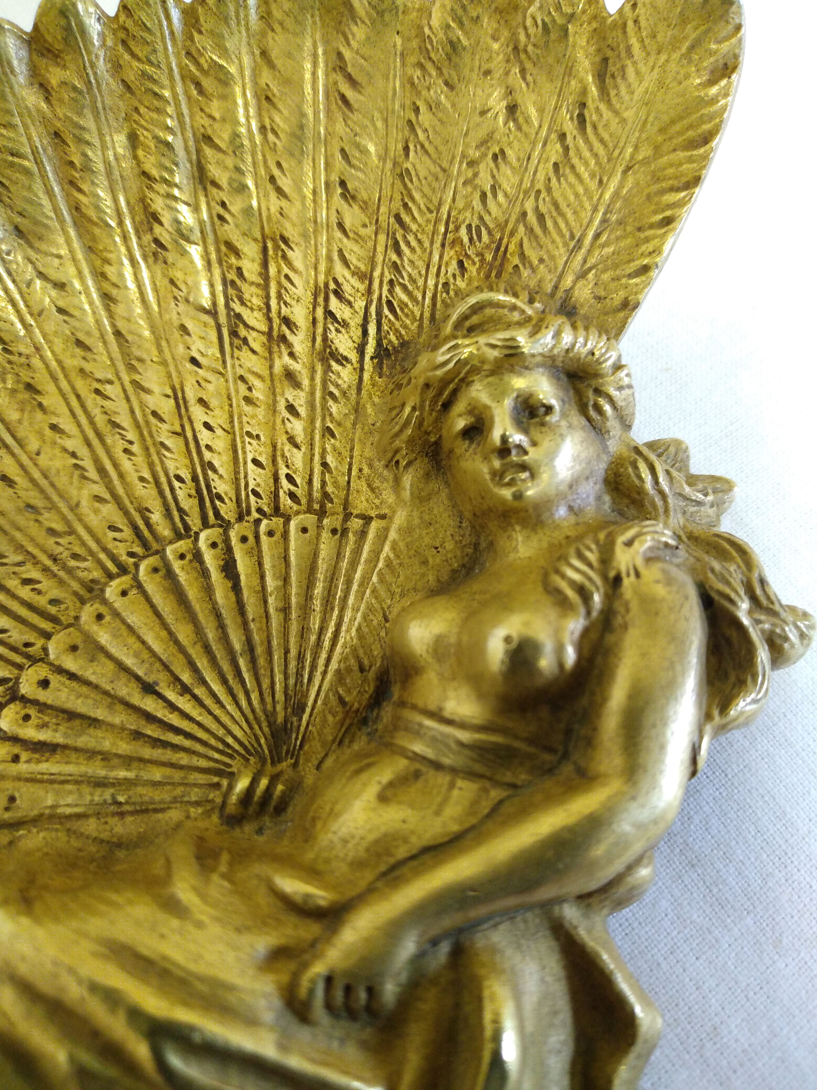Cendrier/ vide poche en bronze ancien
