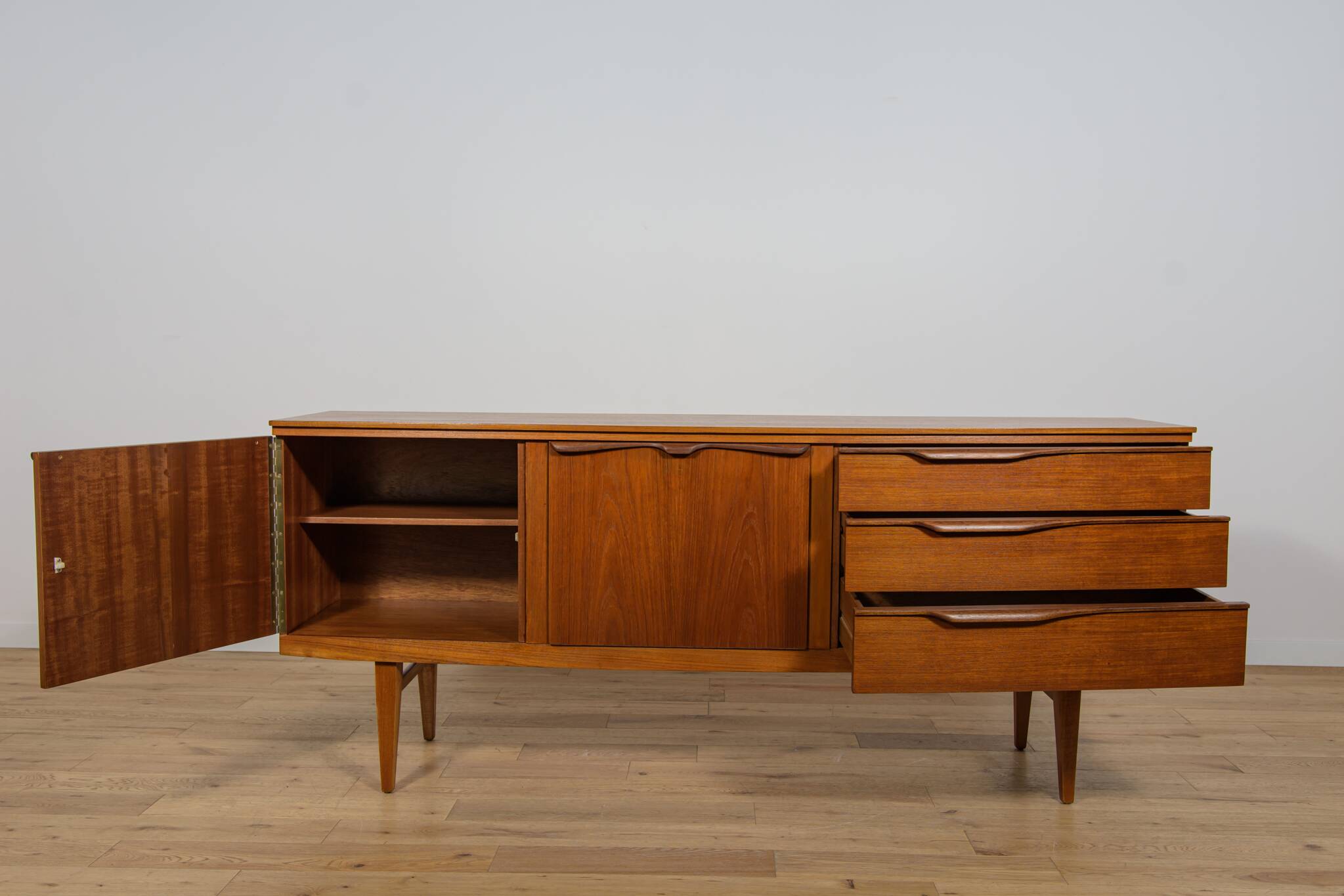 Buffet en teck du milieu du siècle de Beautility, Royaume-Uni, années 1960