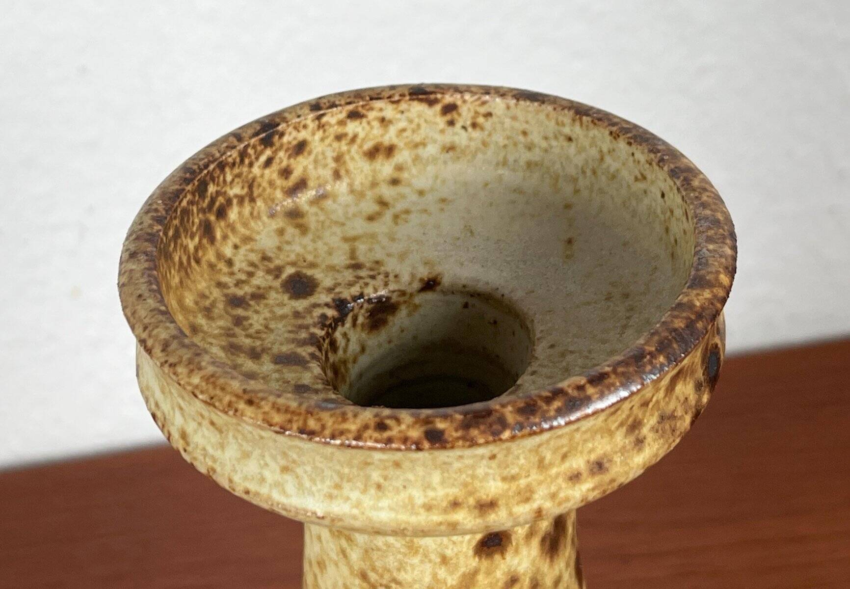 Mid-century Danish studio ceramic candlestick signed Aage Würtz, 1960s.