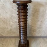 Press screw column