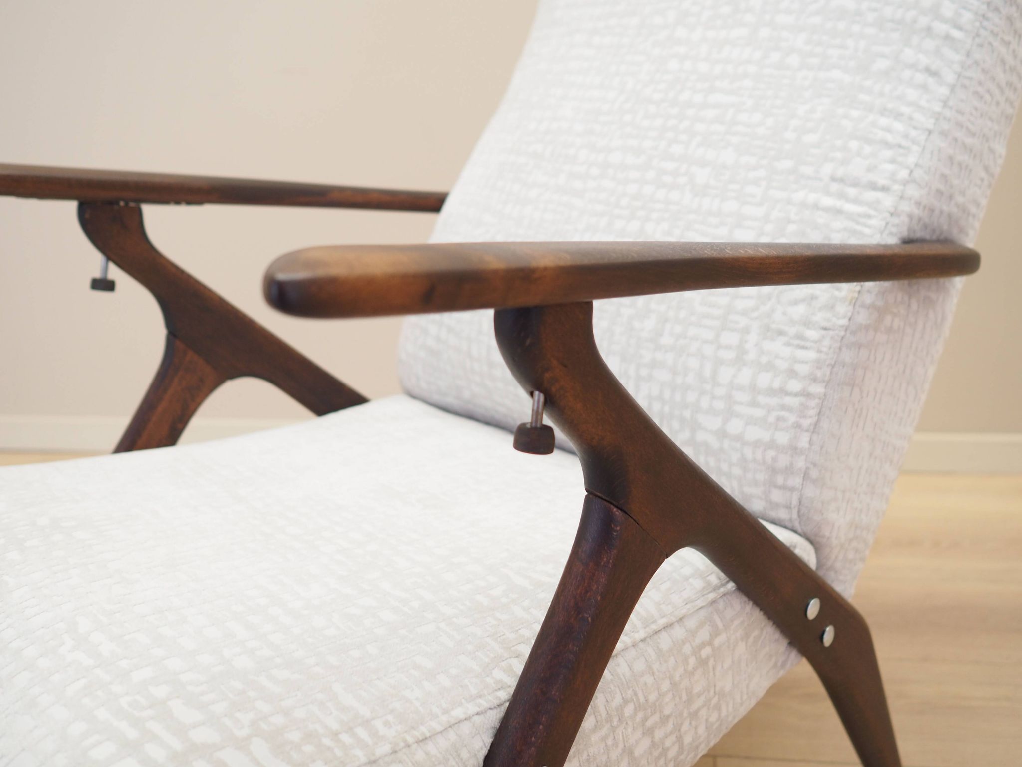 Beech armchair, Italian design, 1970s, production: Italy
