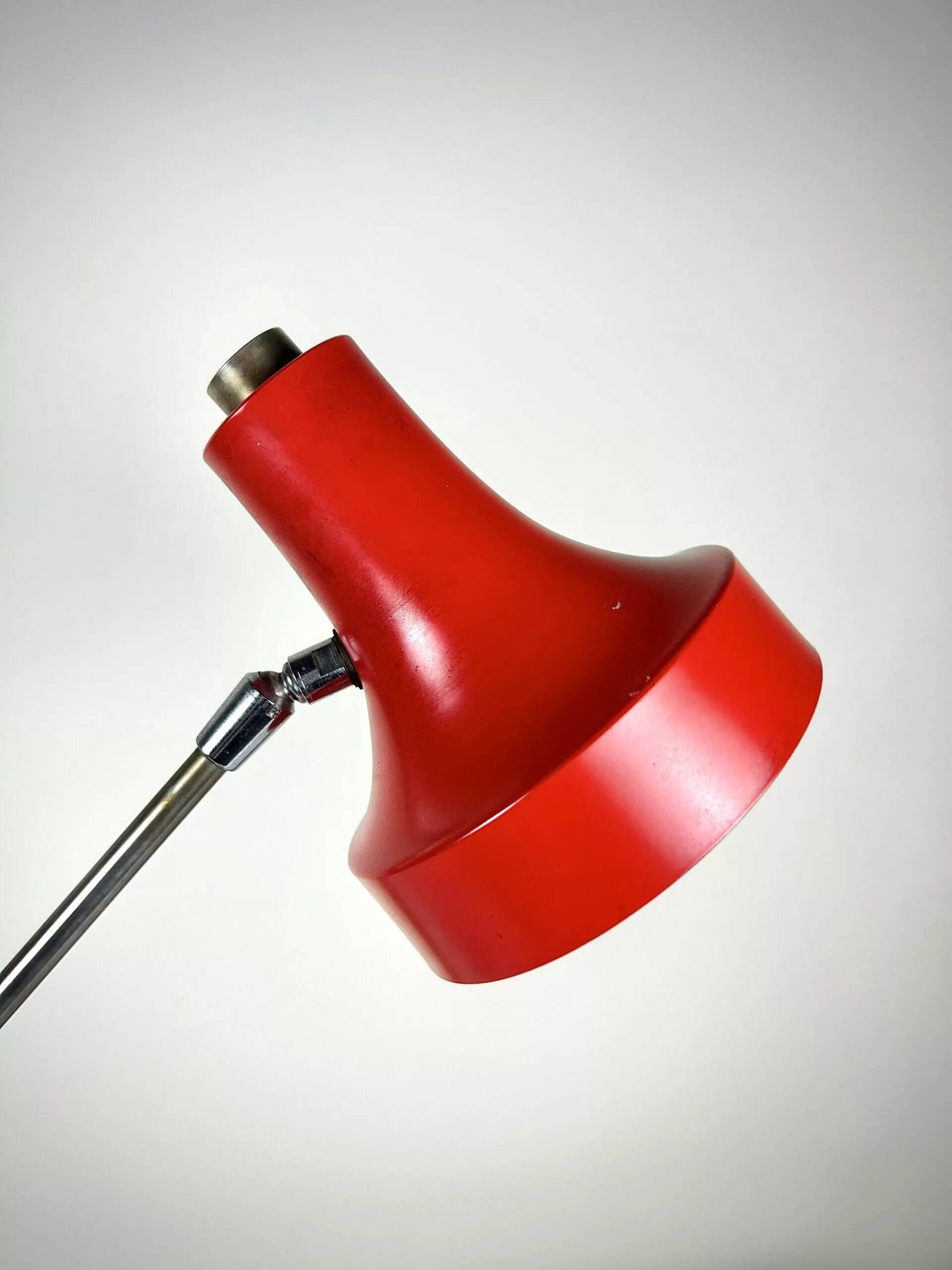 Lampe articulée vintage rouge et chrome – esprit industriel