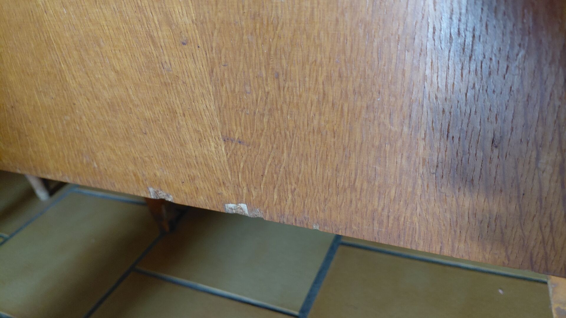 Compass leg desk