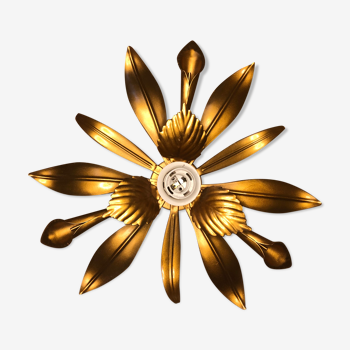 Vintage gold metal flower wall light