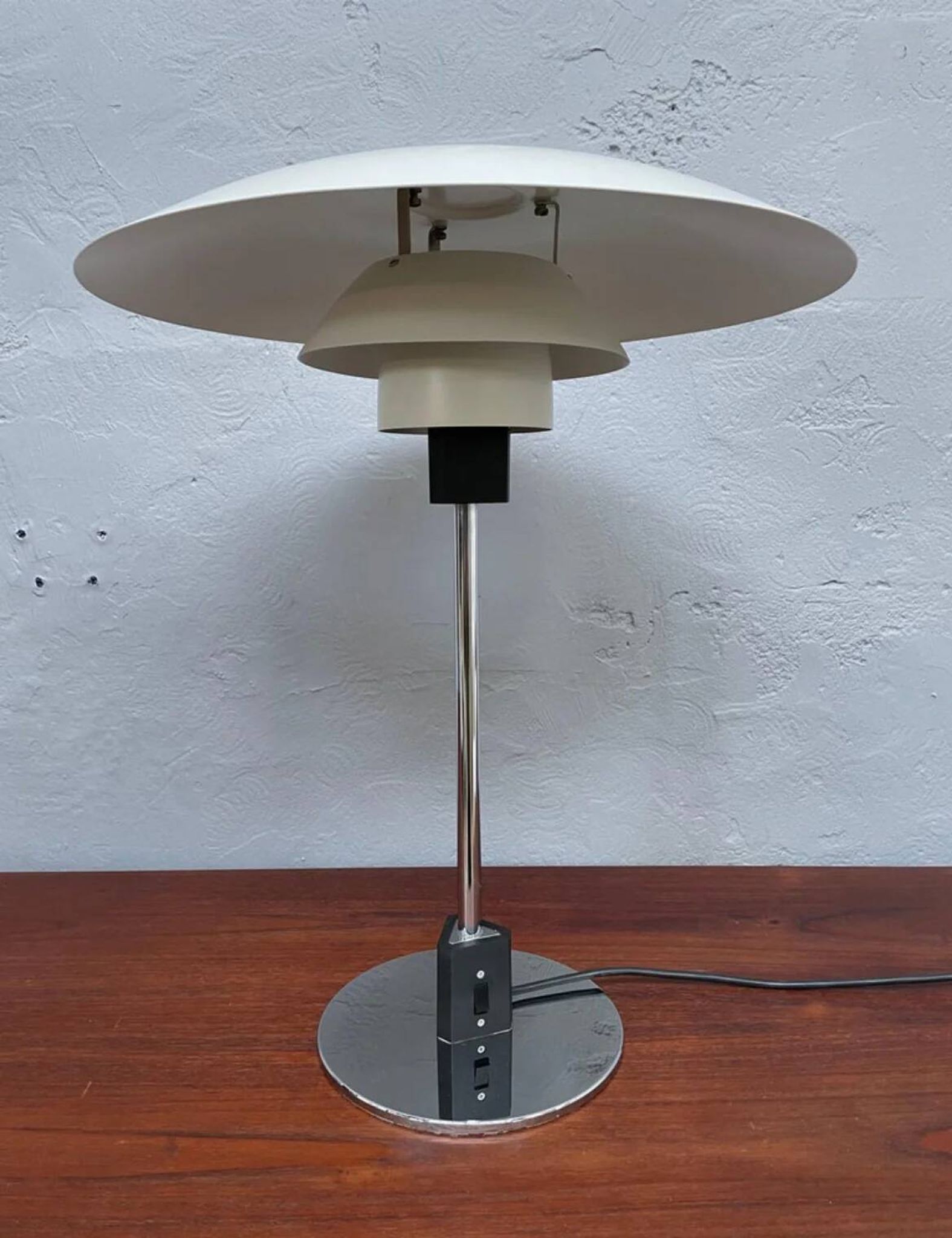 Vintage Poul Henningsen PH 4/3 table lamp for Louis Poulsen