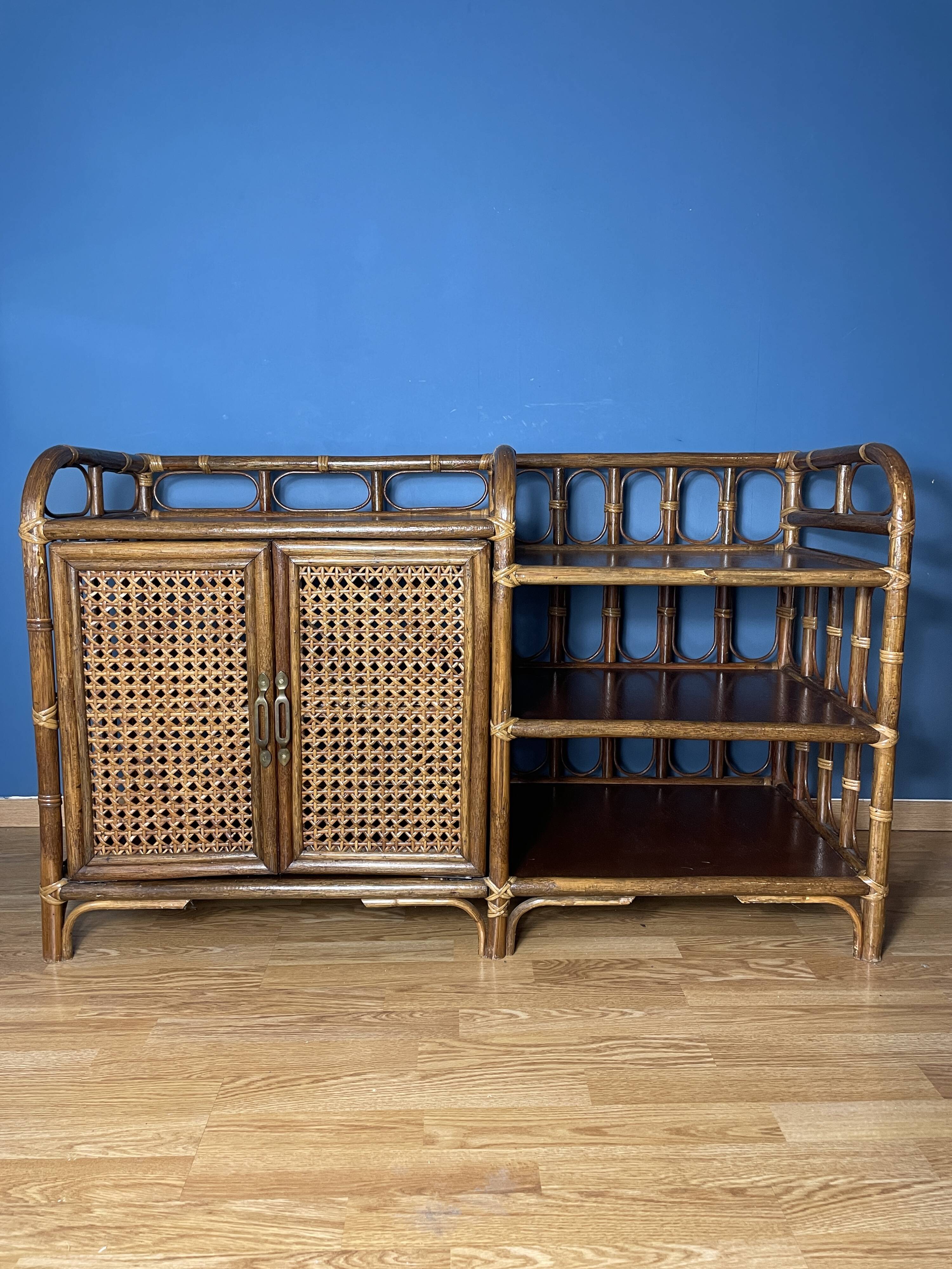 Vintage rattan sideboard/sideboard