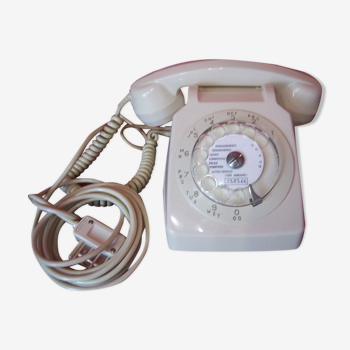 Beige phone from the 1970s