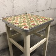 Tabouret en bois vintage