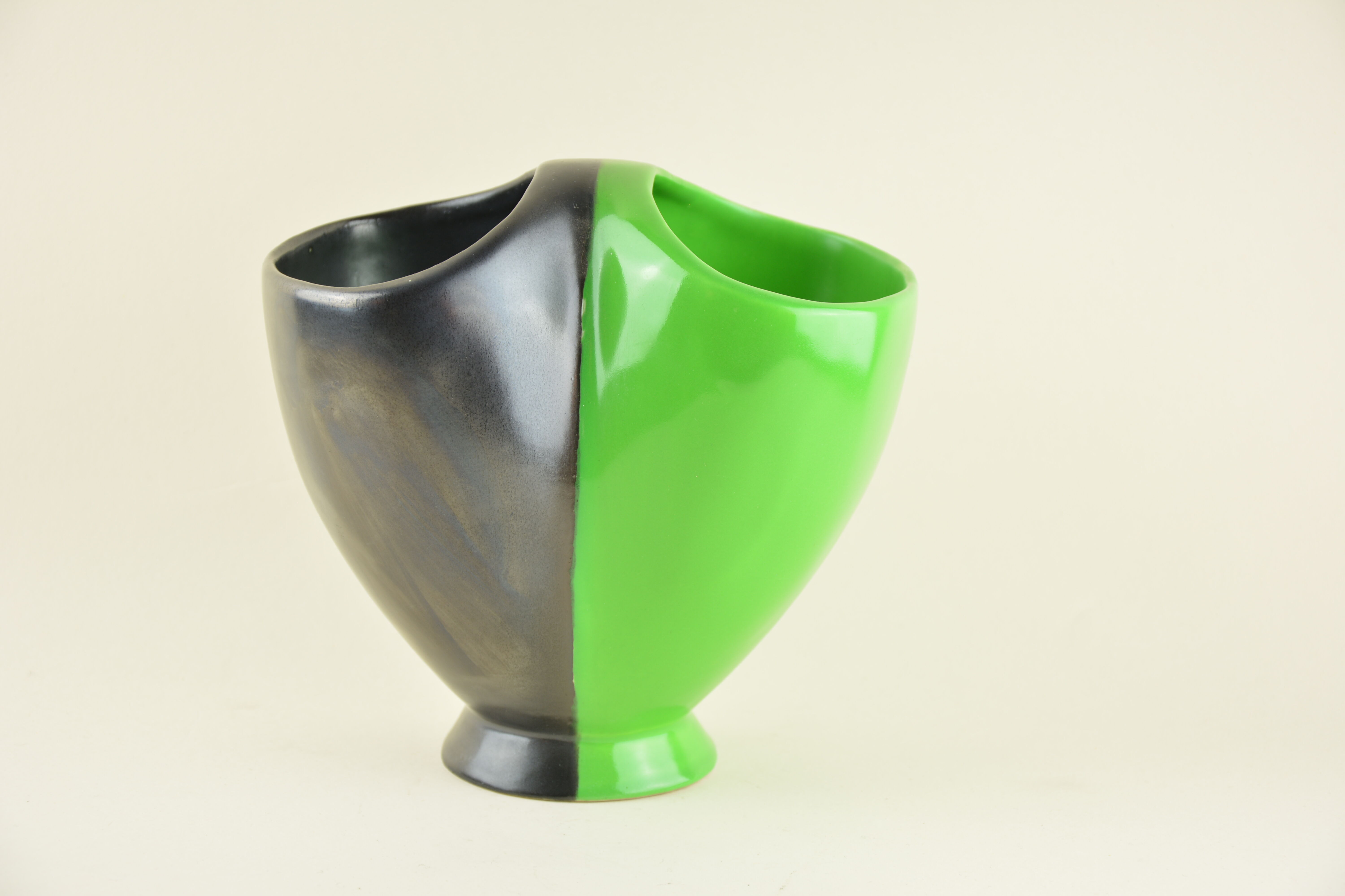 Two-tone basket vase Saint-Clément by Blanche Letaille