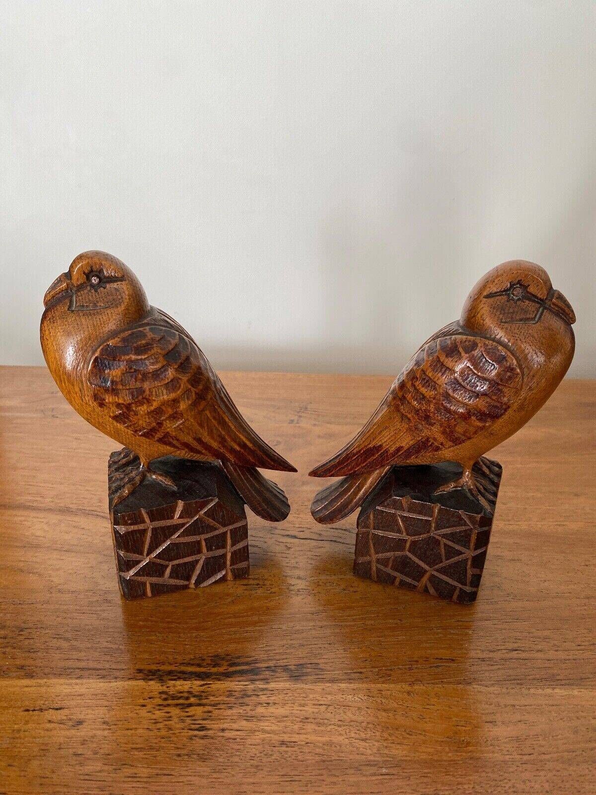 Pair of Art Deco bookend birds in carved wood cubizing 1930
