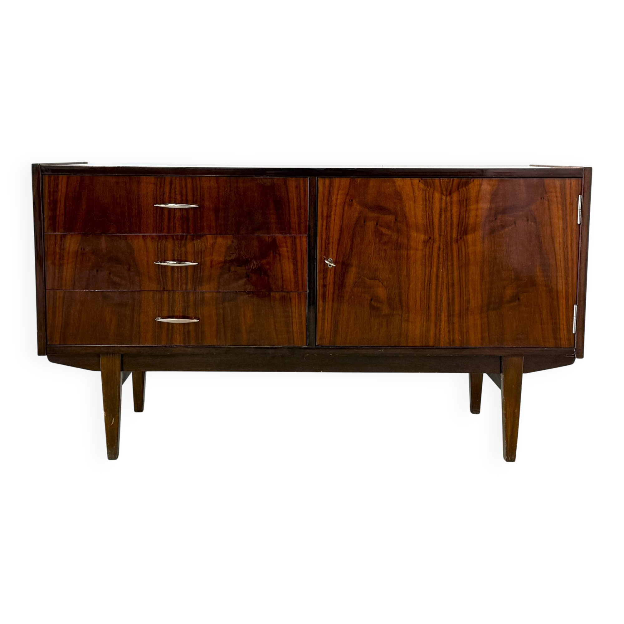 Subtle high-gloss sideboard in Scandinavian style