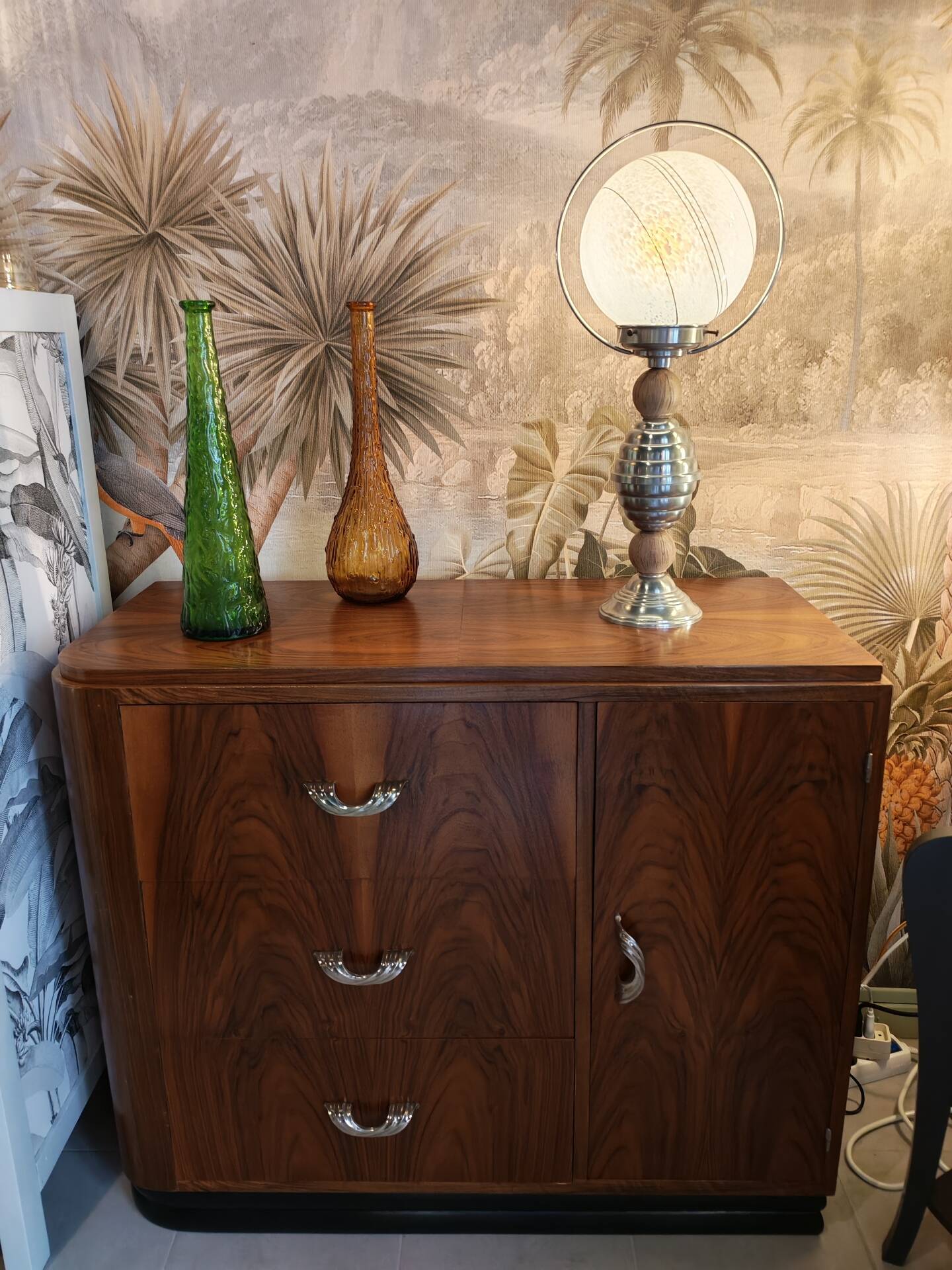Art Deco bar furniture