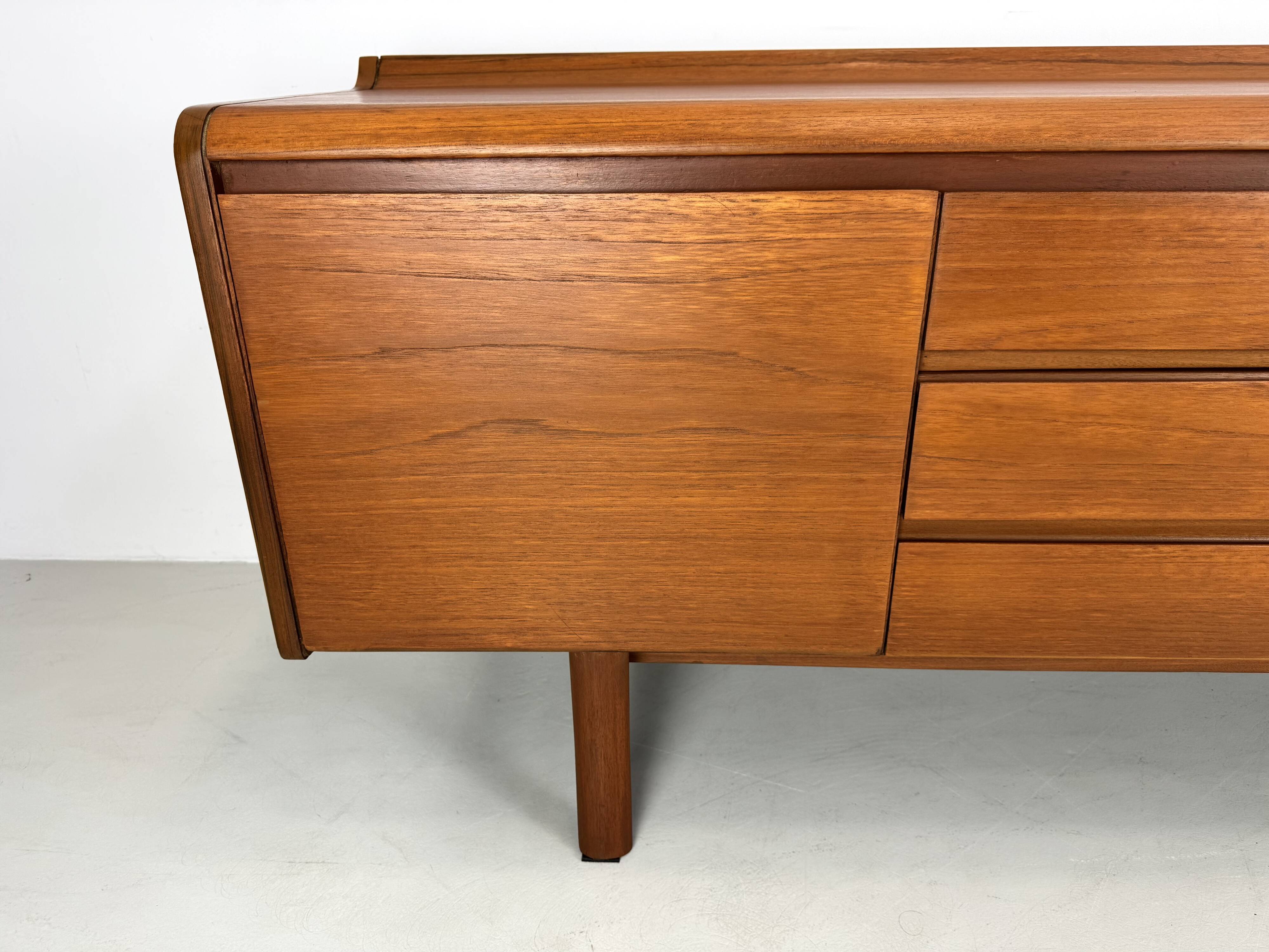 Beautiful, rare, minimalist White and Newton sideboard from the 1960s.