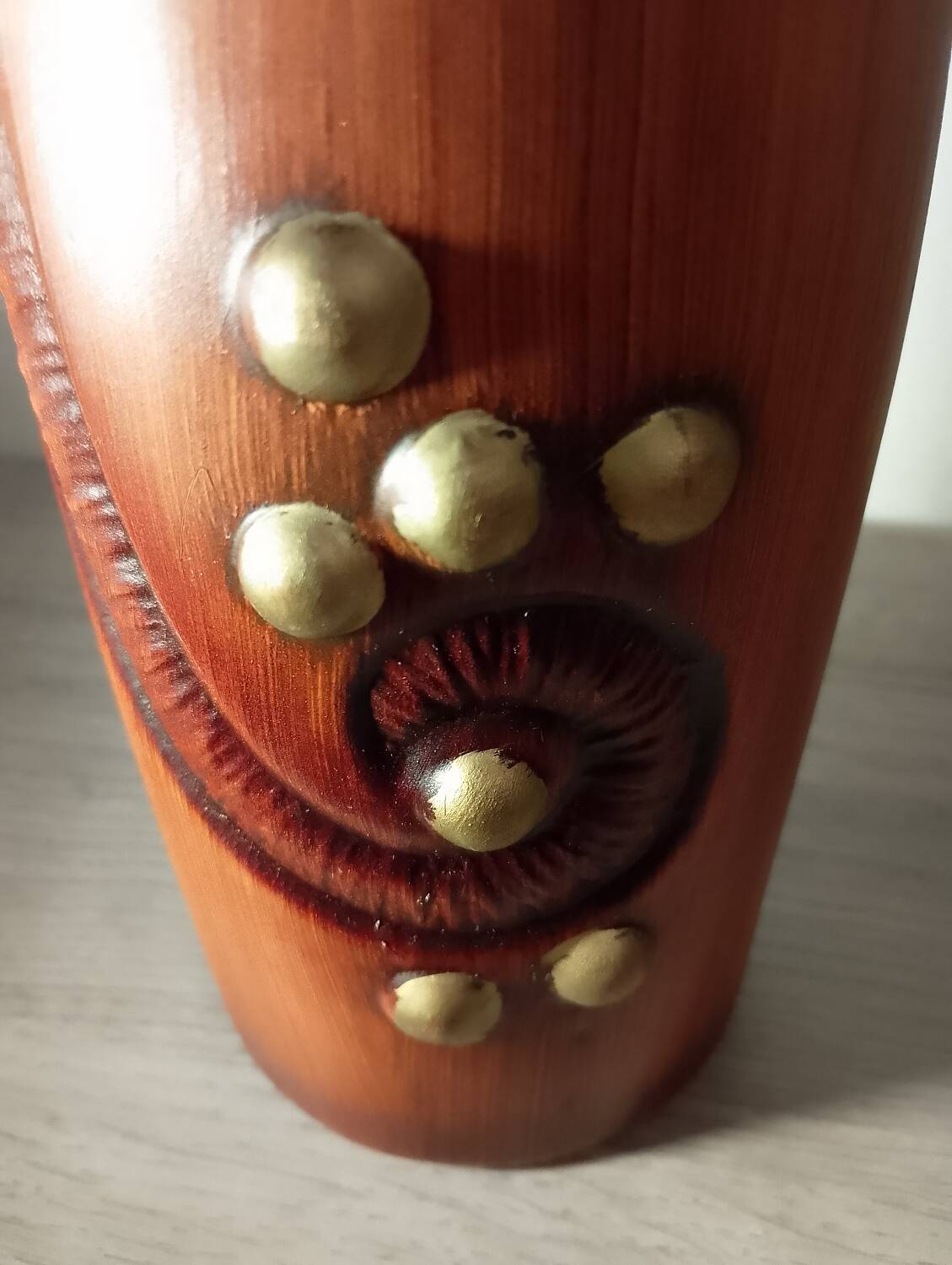 Vase collaboration between G de Bryun and Atelier Dubois at Bouffioulx.