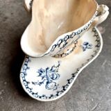 Gien ironware sauceboat, "Chardons" service