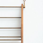 Étagère murale en noyer par Carl Auböck, années 1950