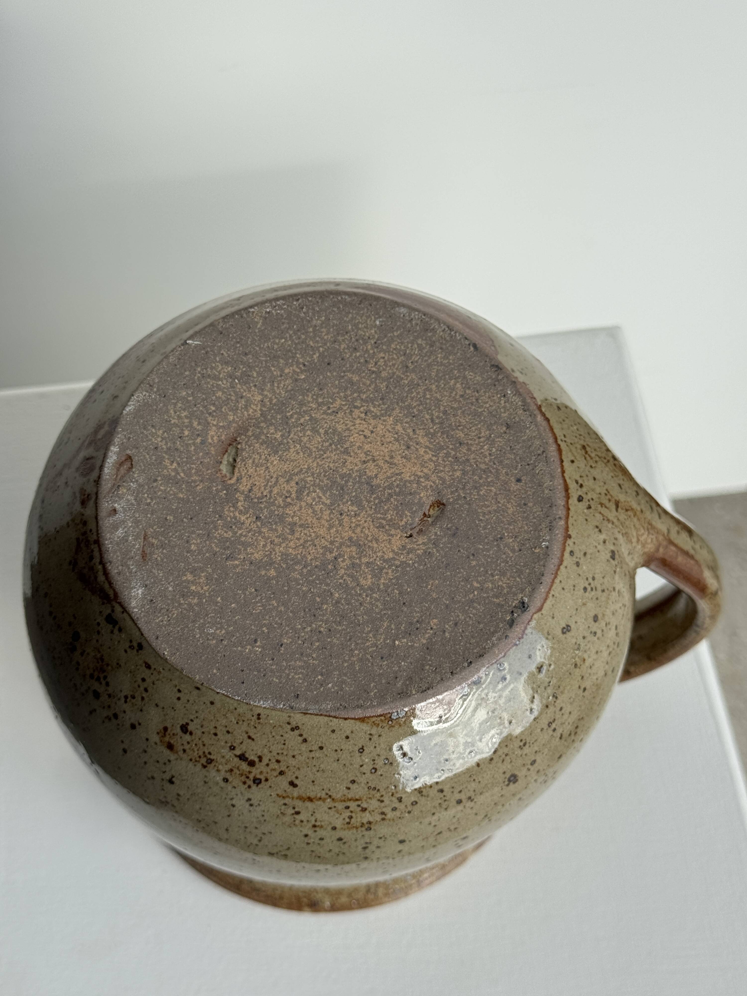 Vintage artisan ceramic rosé carafe with compartment Le Refuge Nîmes H14