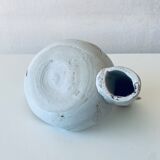 Large empty pocket or cup made of bird ceramic