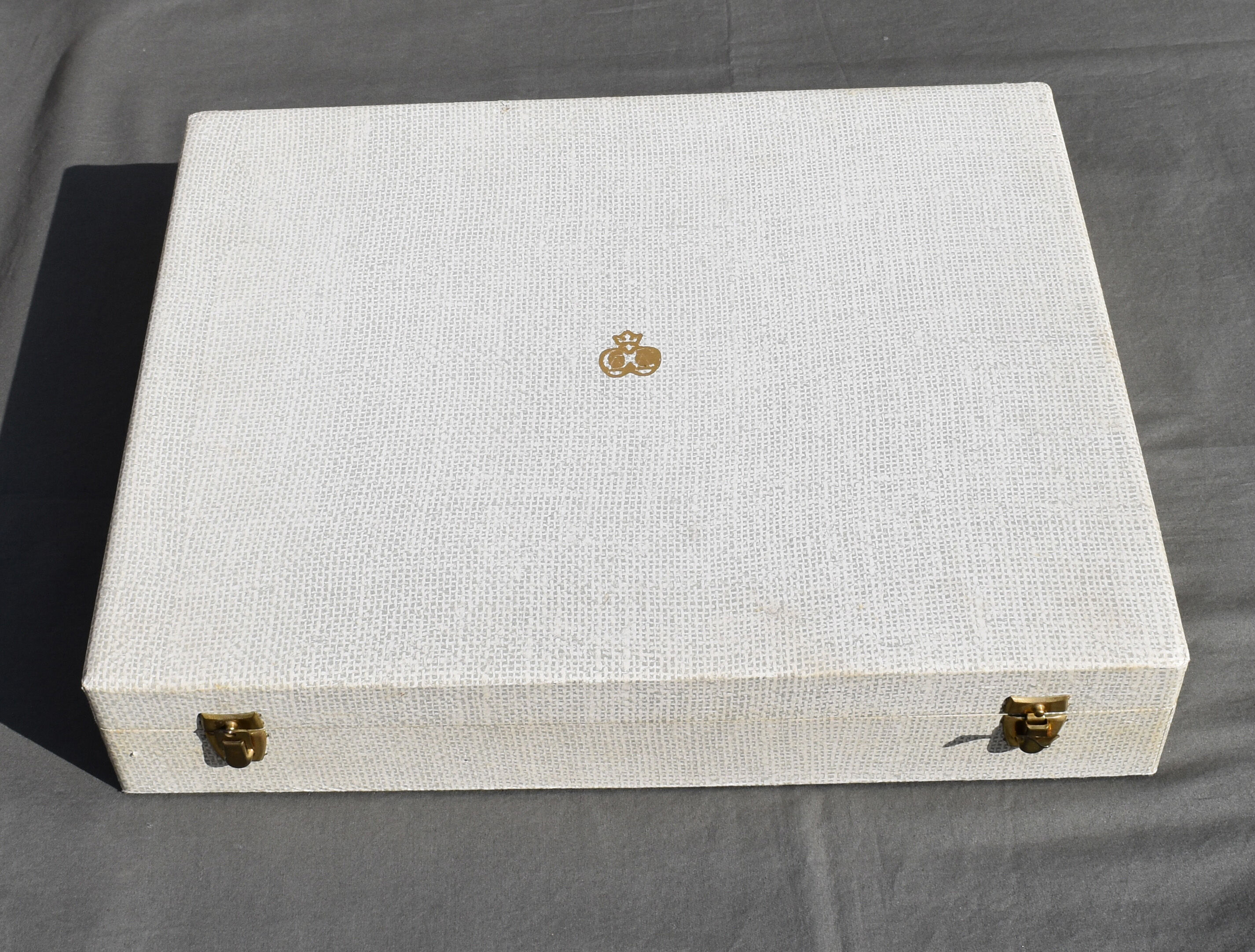 Christofle ménagère 37 pces in silver metal model versailles