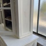 XL display case with white patina