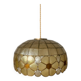Mother-of-pearl suspension