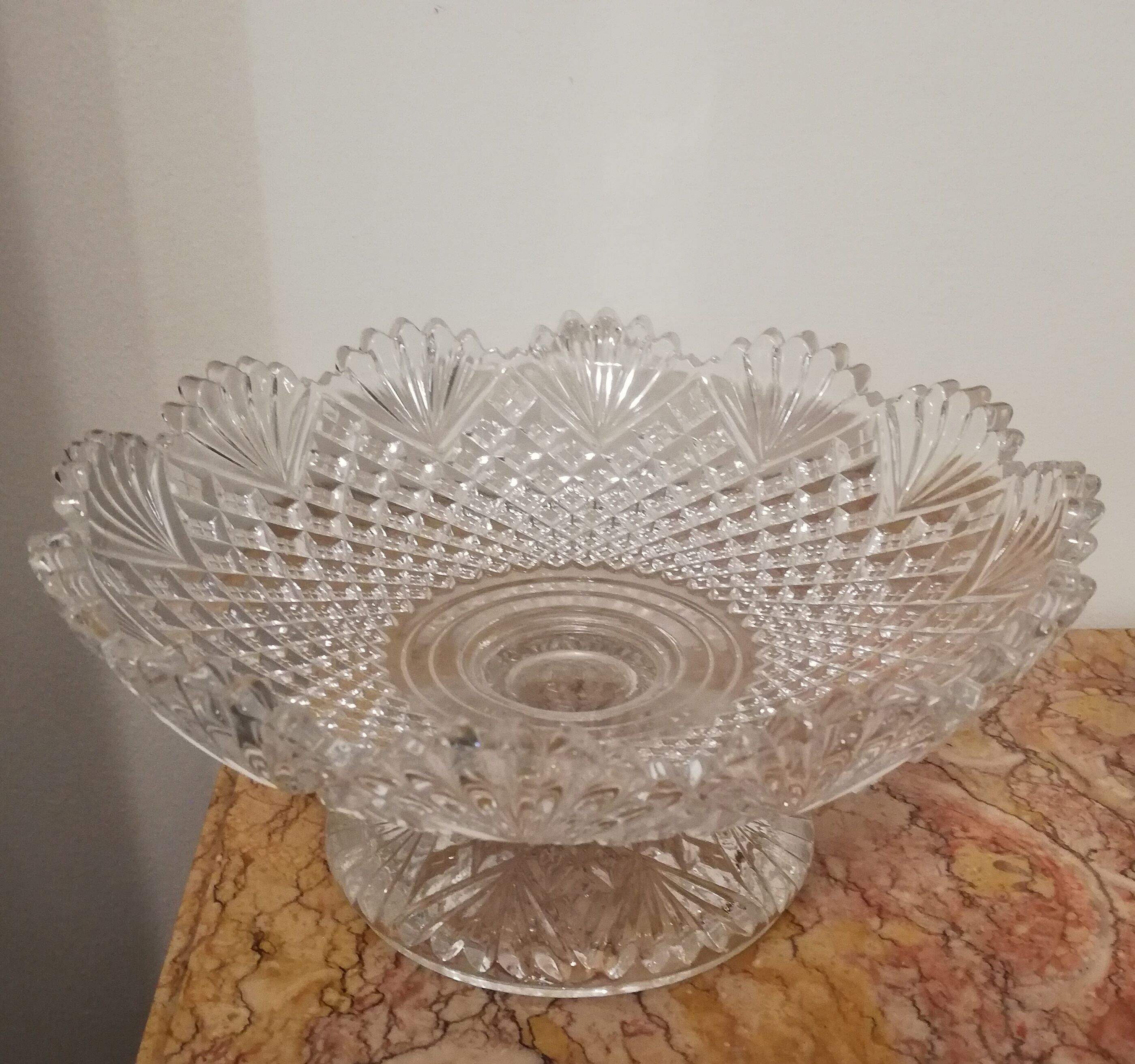 Pair of crystal fruit cups