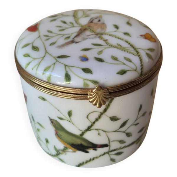 Boîte en porcelaine Raynaud Limoges vintage avec décoration d'oiseaux et de fleurs — Beyit
