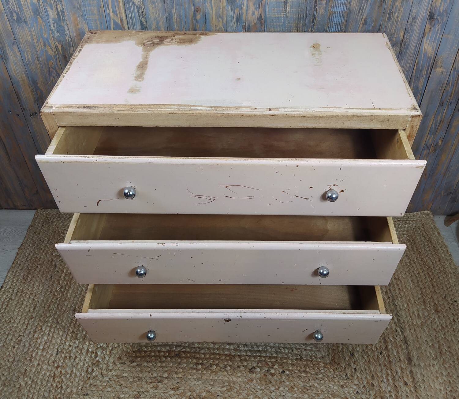 Vintage chest of drawers