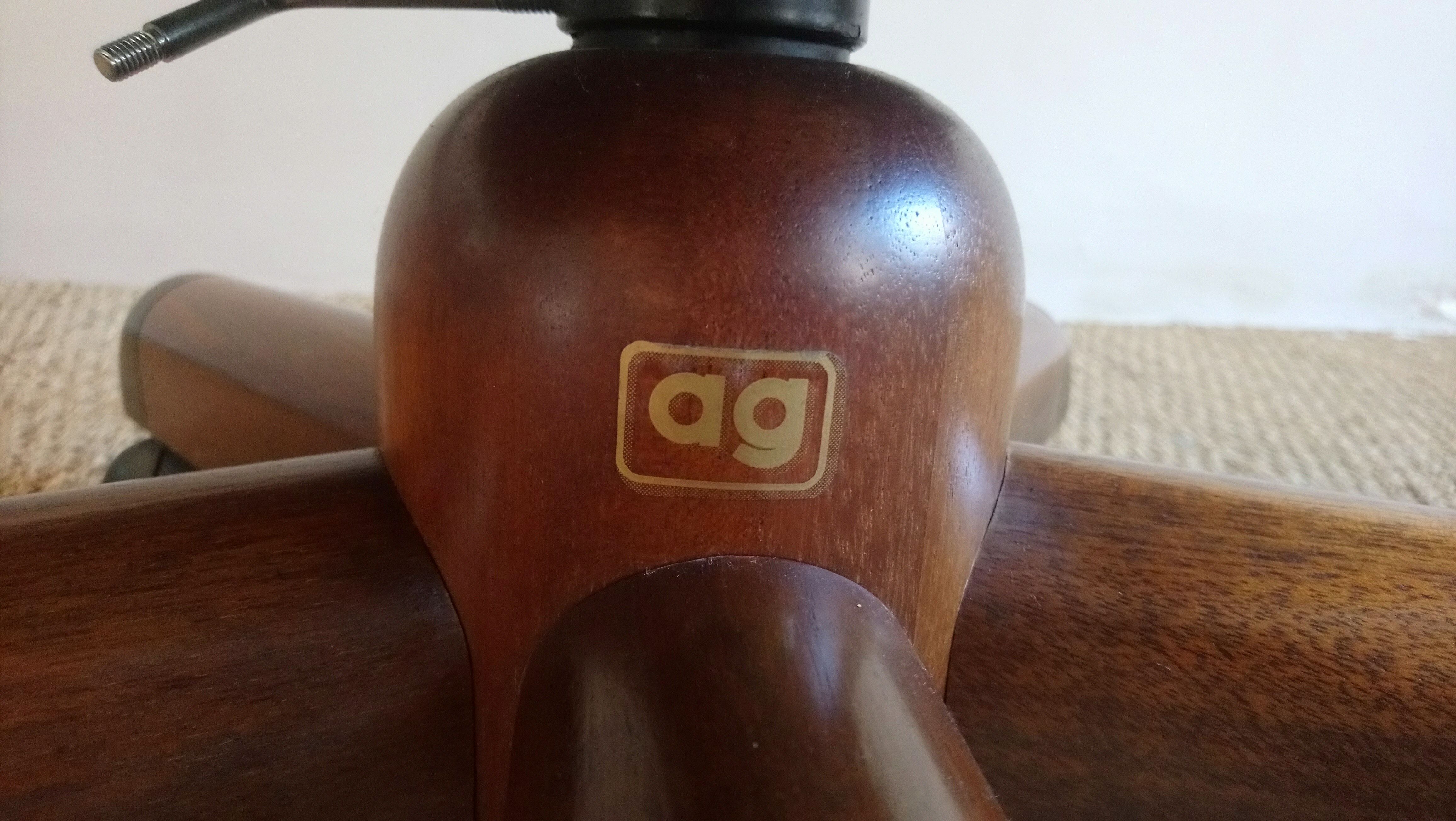 Leather "Everest" chair by AG Barcelona