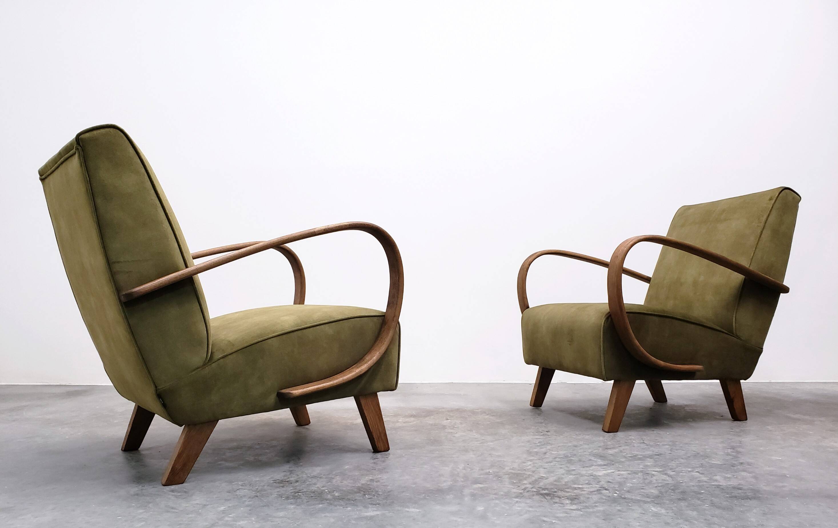 1930 Jindrich Halabala Bentwood Armchair in Forest Green Velvet