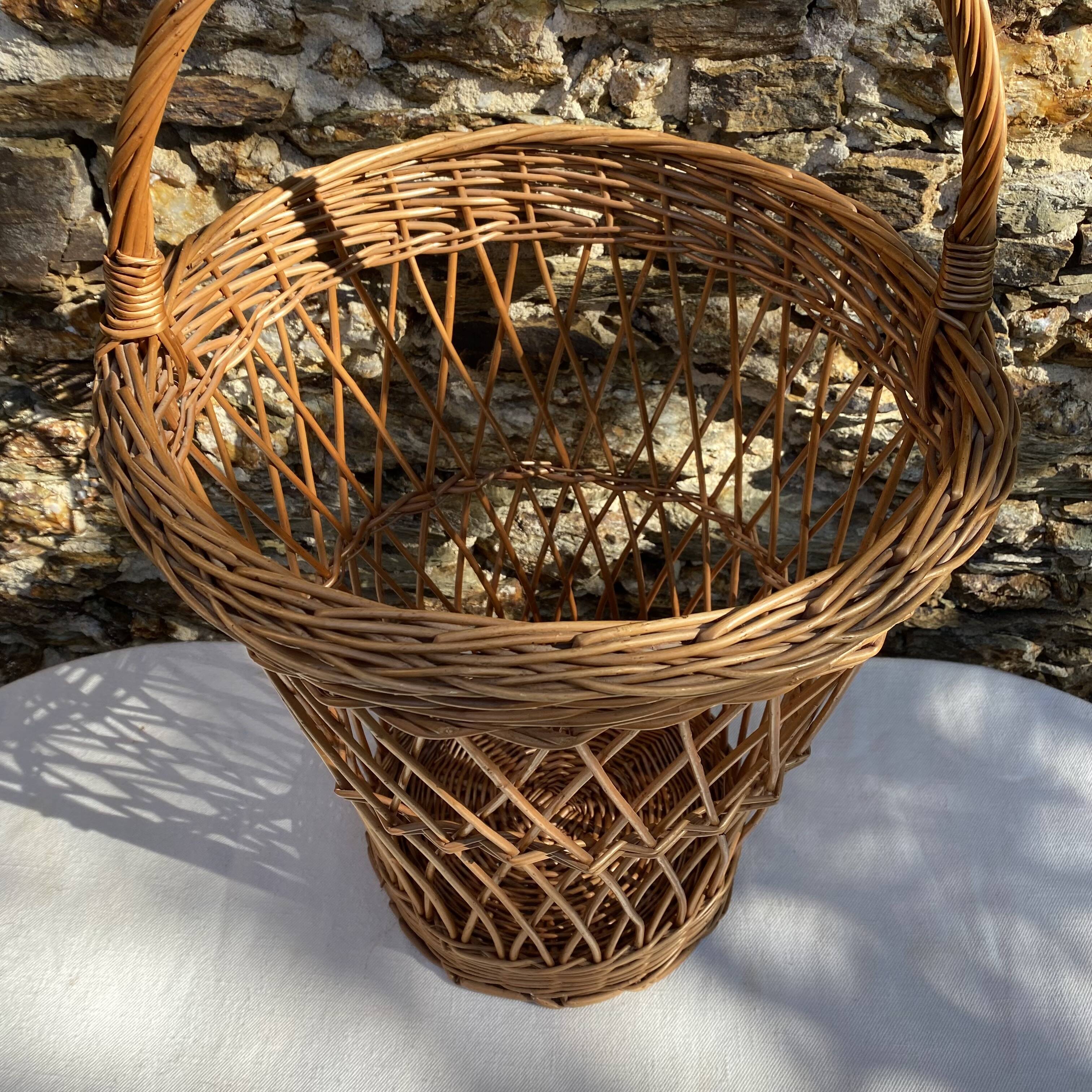 Panier haut vintage en osier