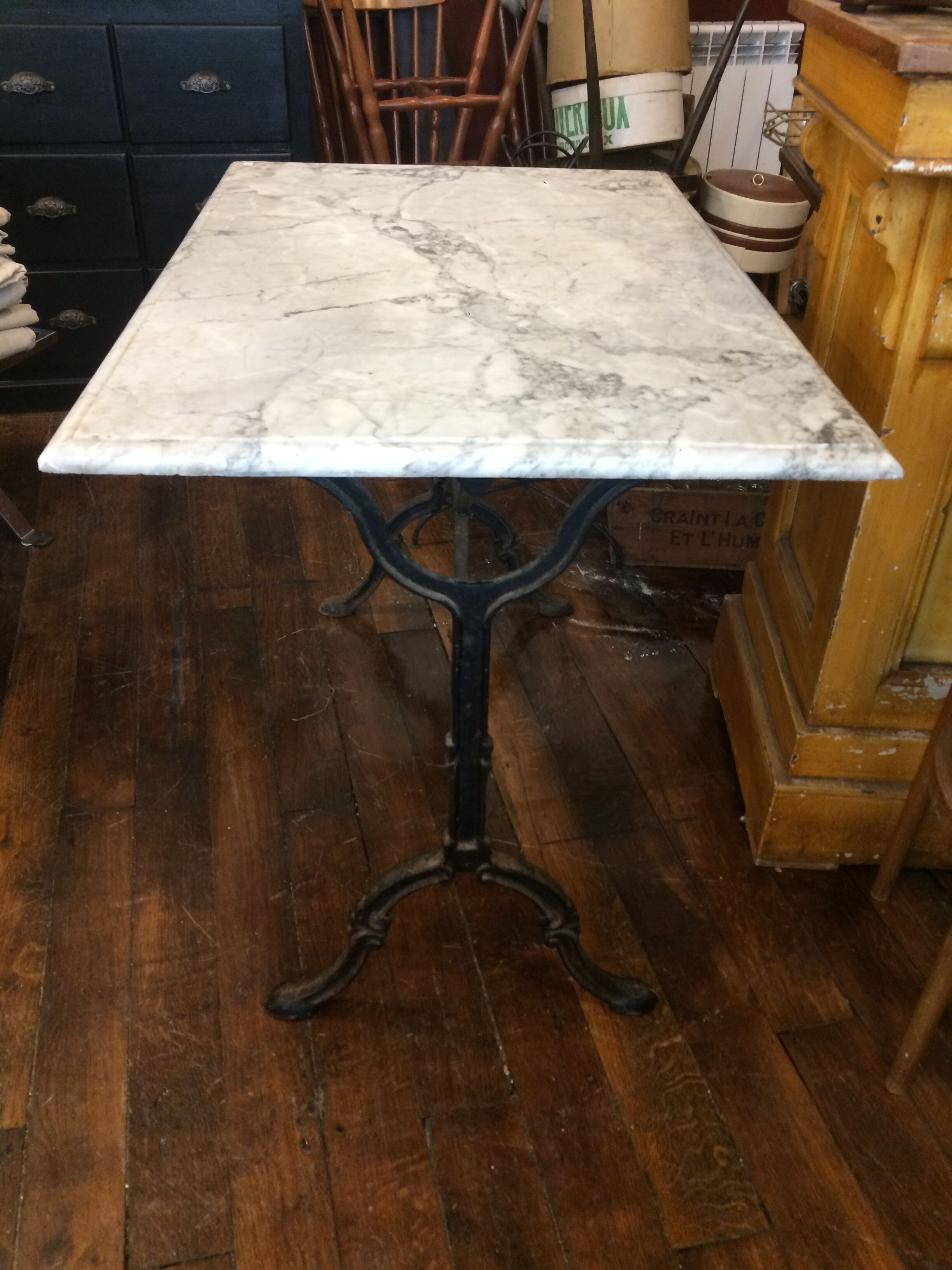 Bistro marble table