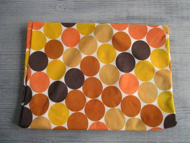 Vintage round tablecloth - 1970s - 140cm