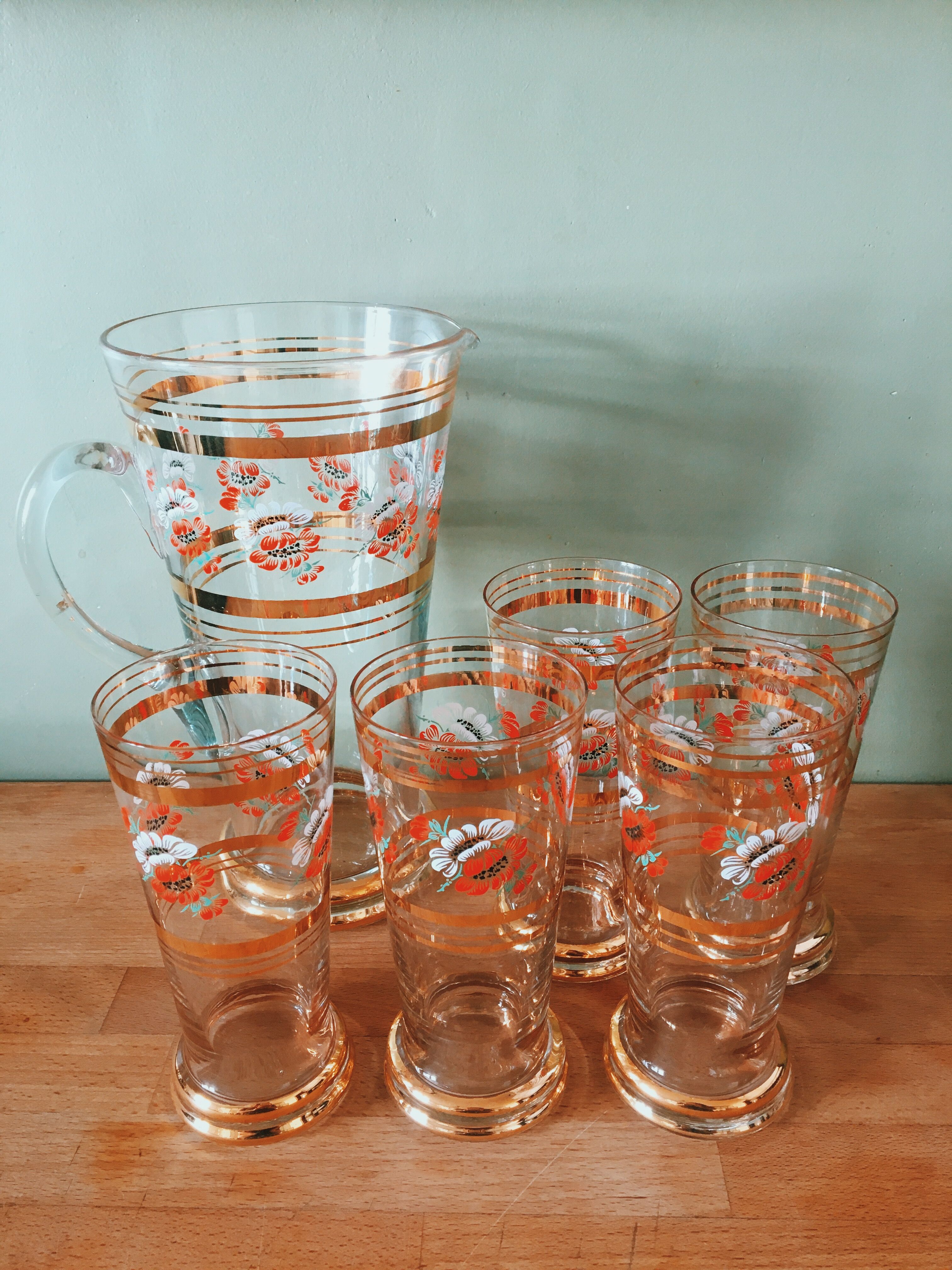 Service to vintage orangeade