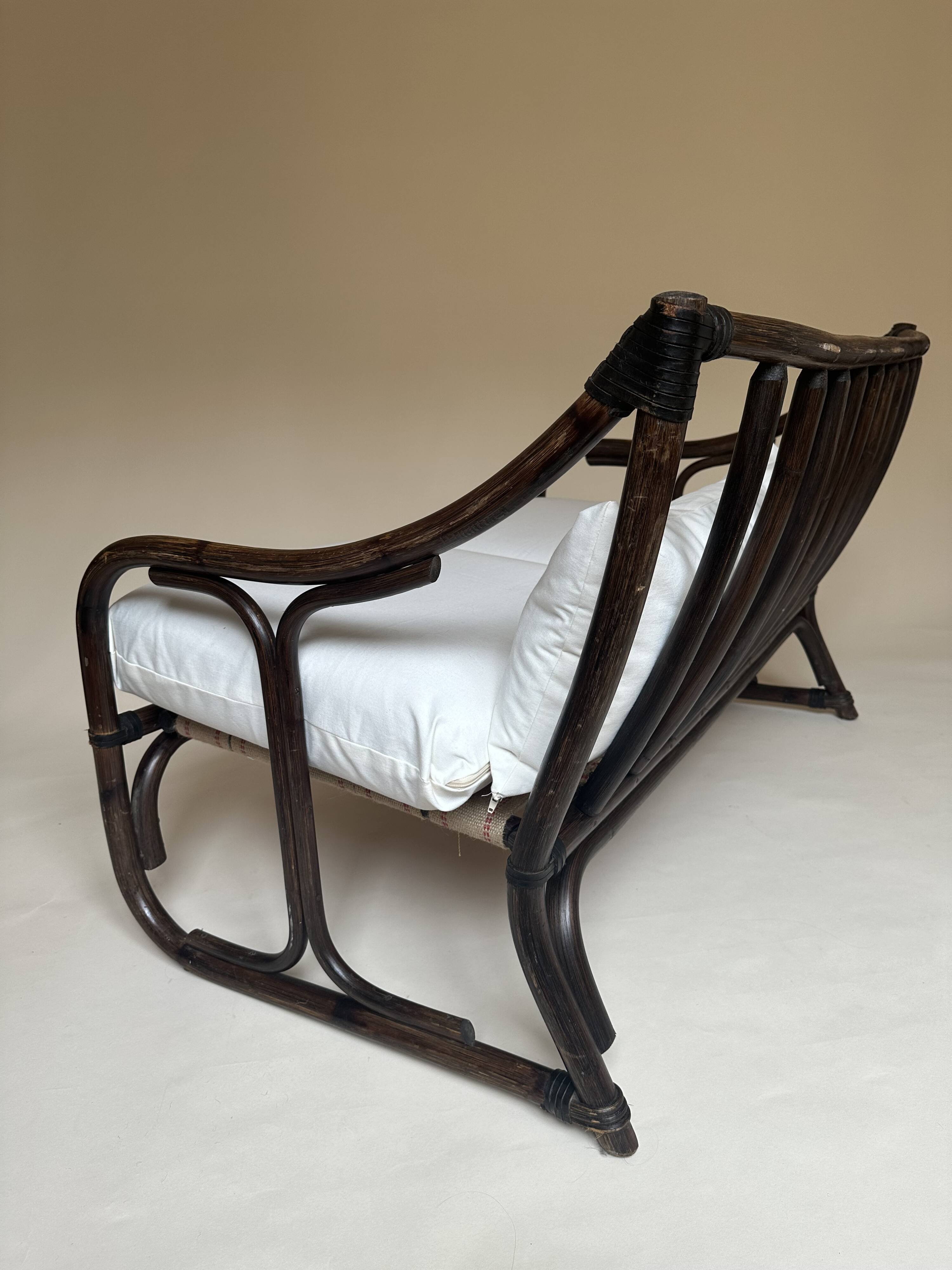 Two-seater rattan bench