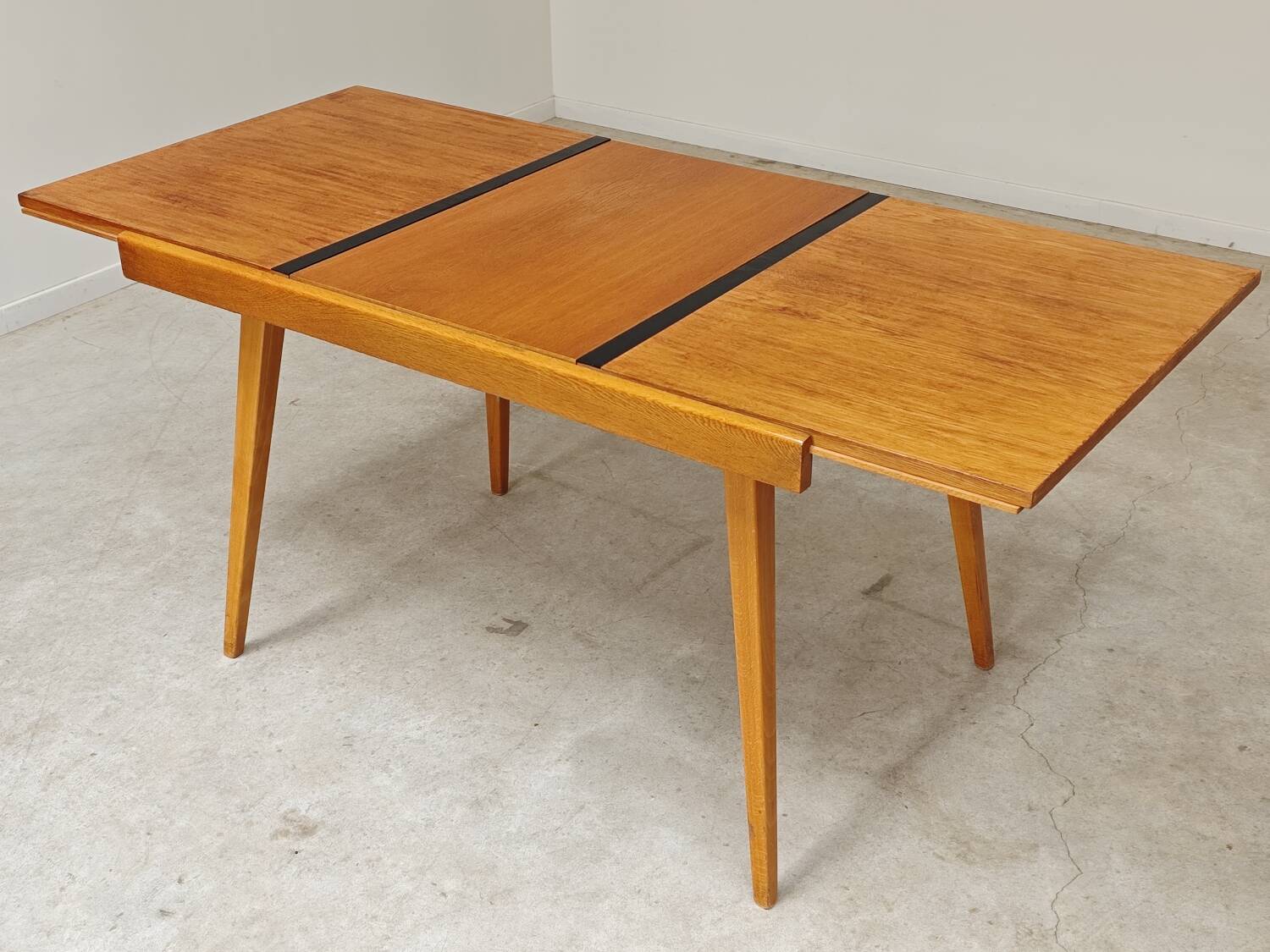 Table a manger a rallonge par Frantisek Jirak pour Tatra , 1960n