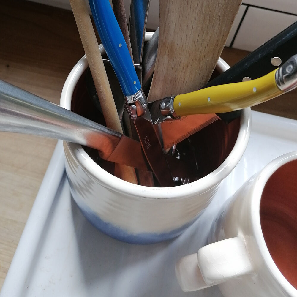 Drain pot utensils