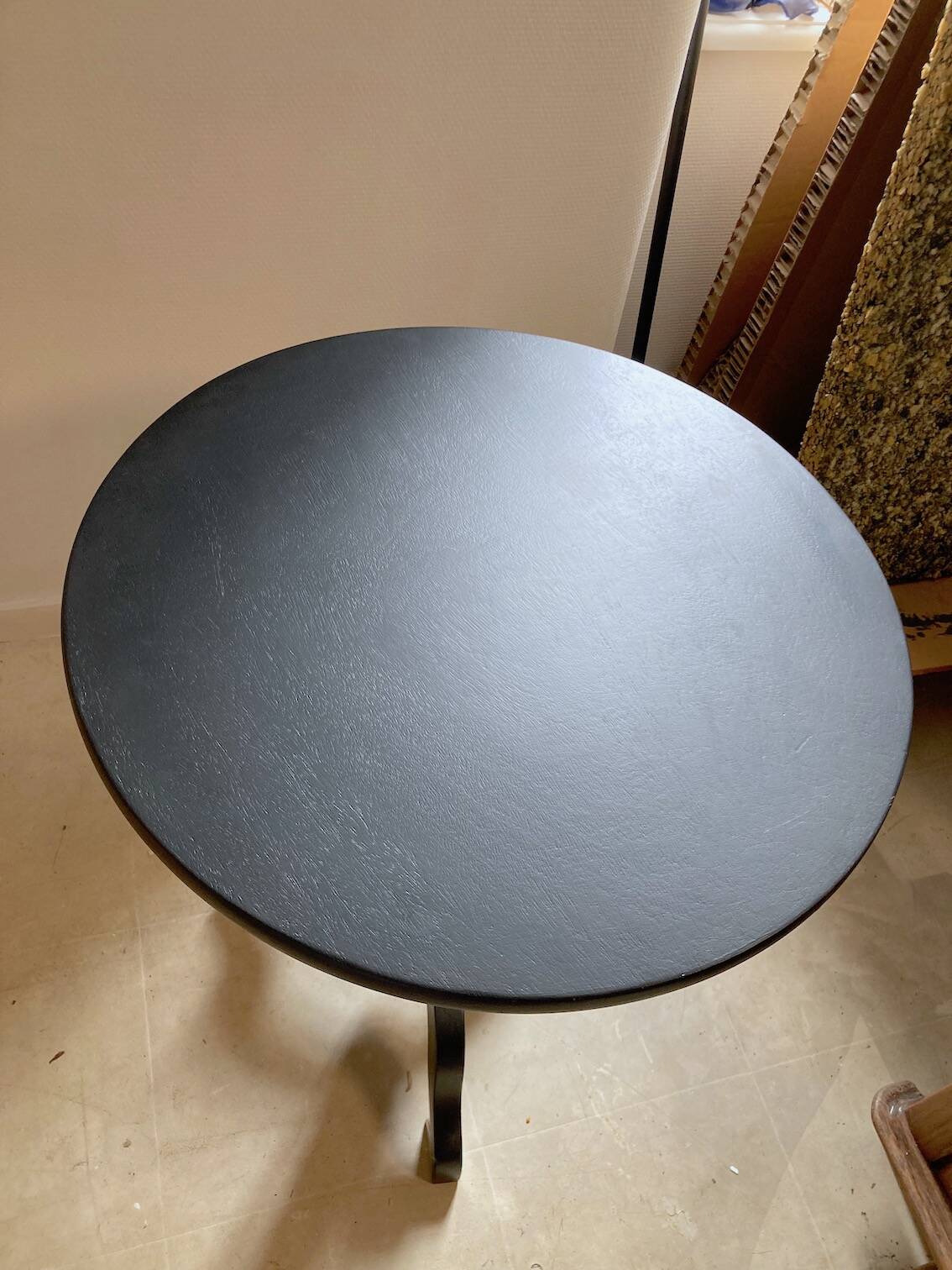 Turned wooden pedestal table