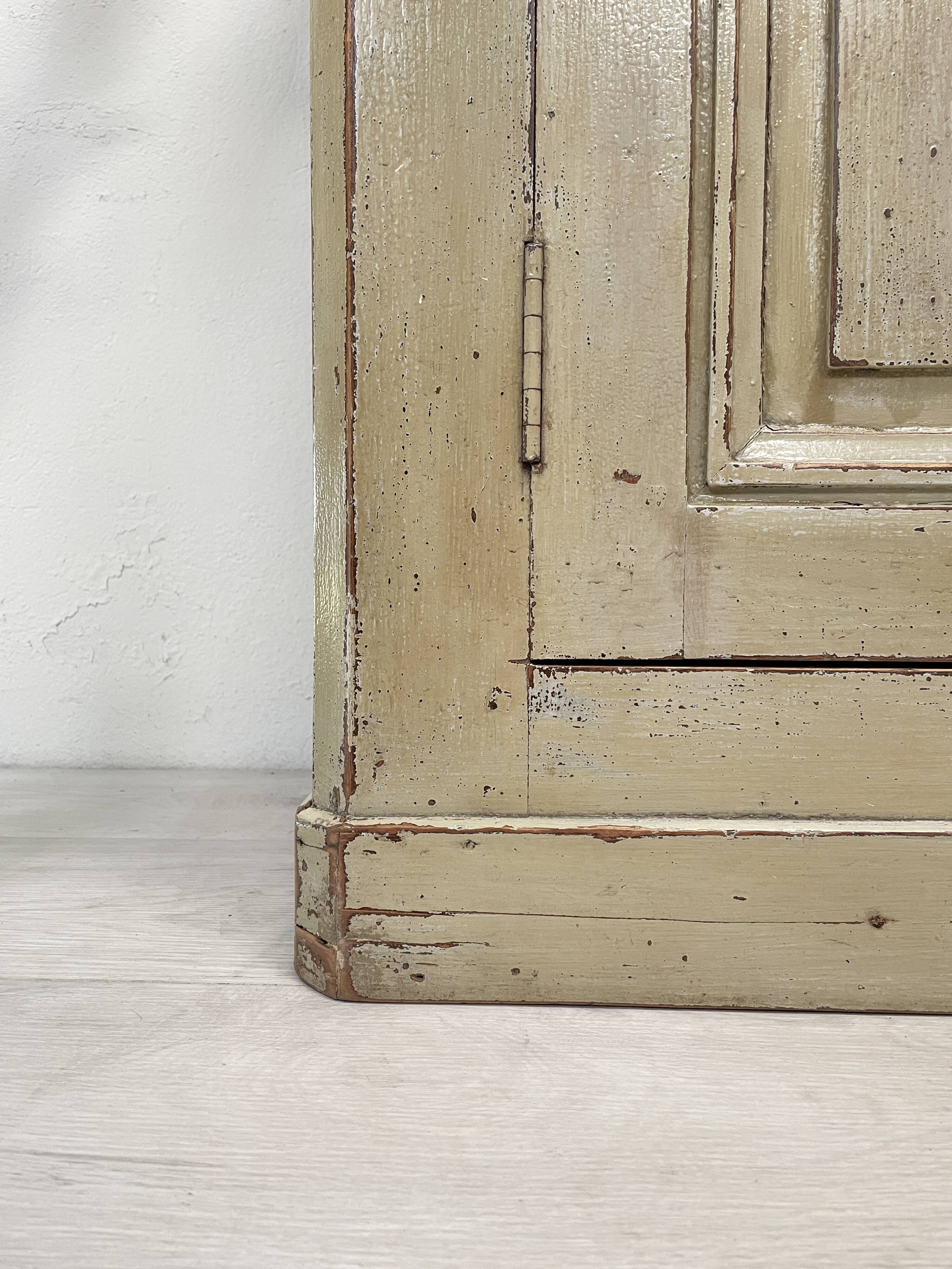 Parisian buffet in patinated wood, circa 1930.