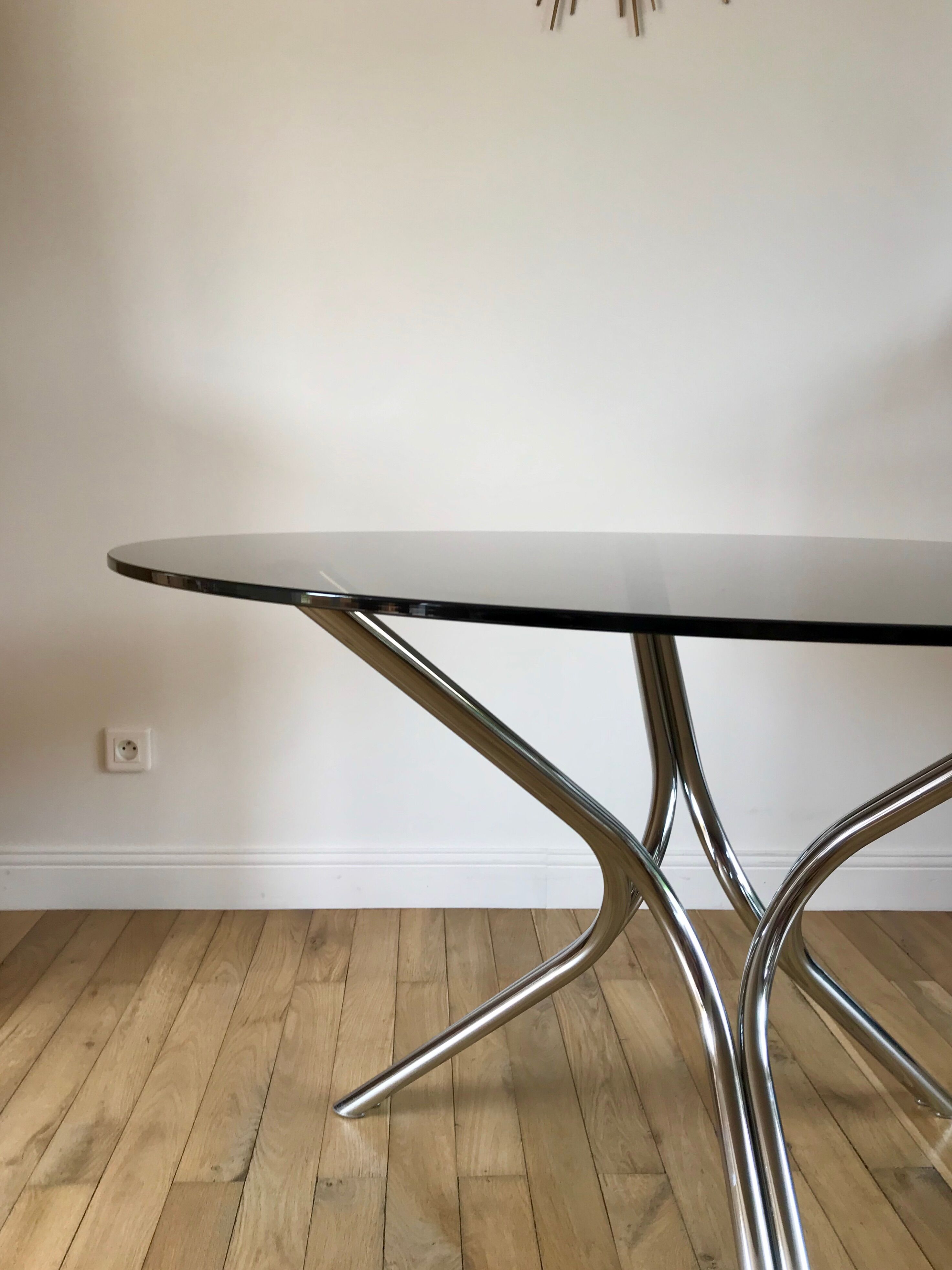 Dining / living table in chrome and smoked glass design 70s