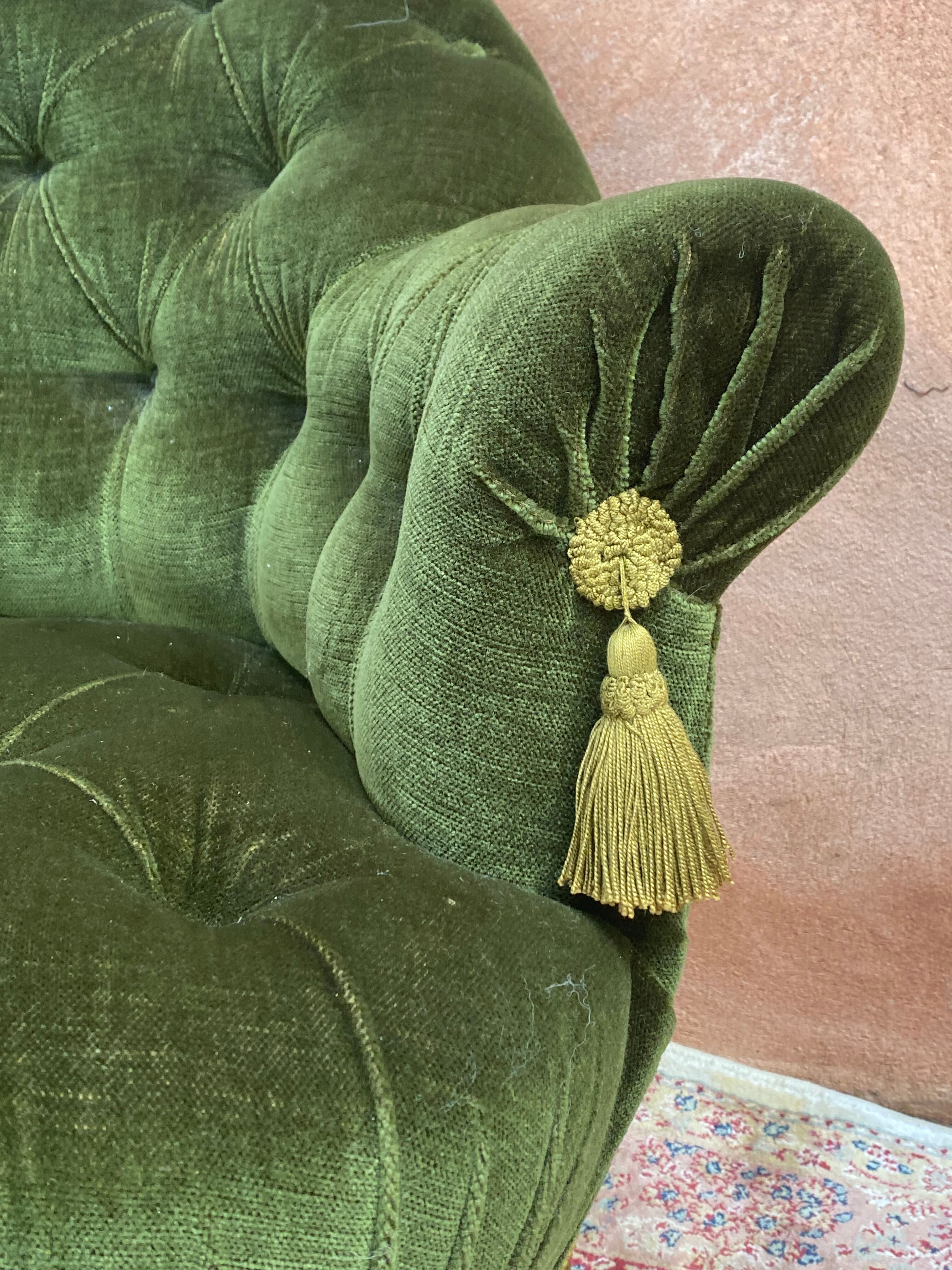 Velvet toad armchair