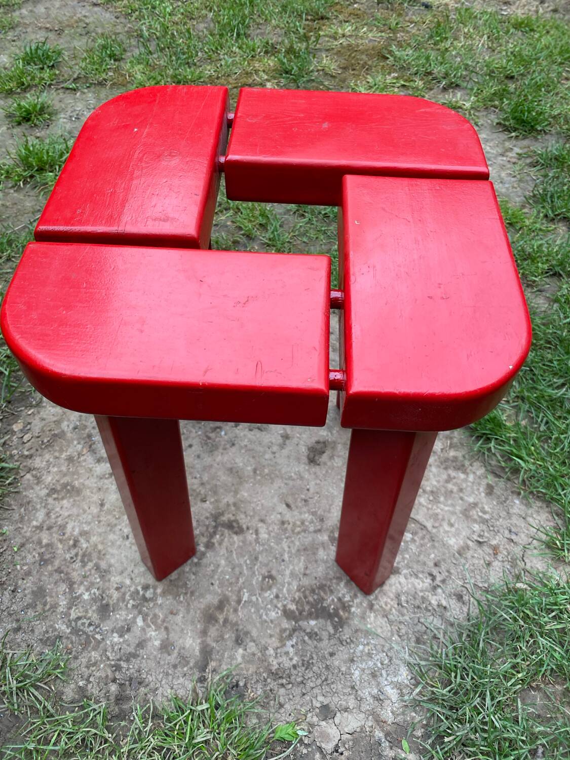 Tabouret de sauna laqué rouge par Olof Ottelin Finlande 1960