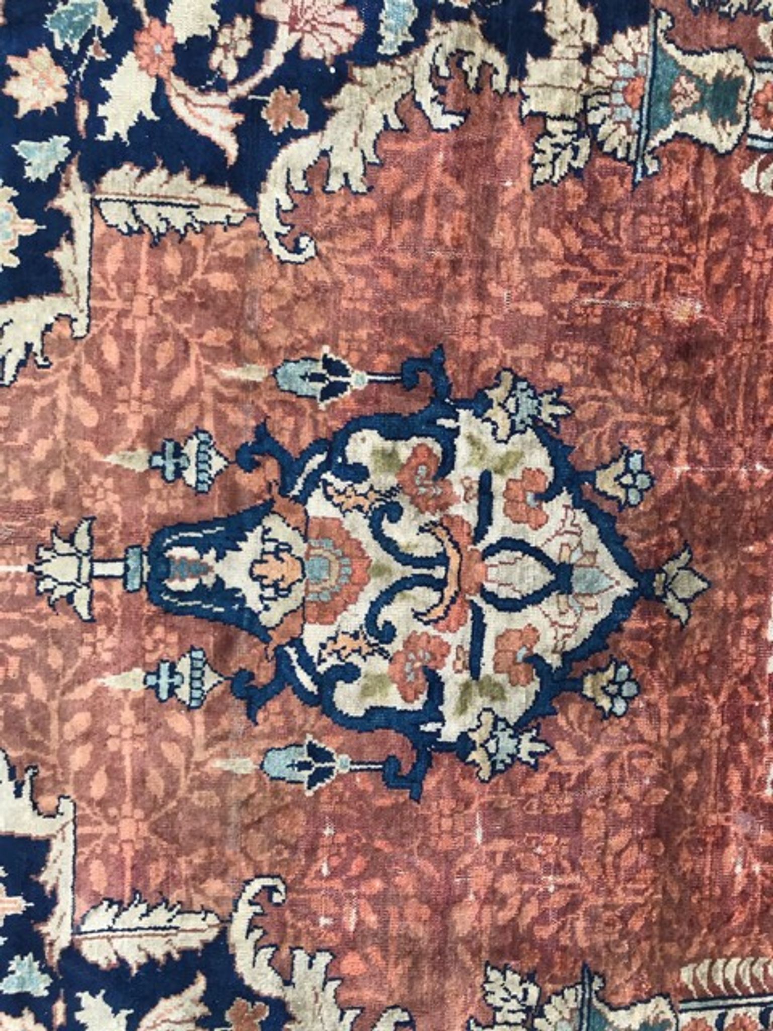Very beautiful antique Persian carpet Tabriz very fine silk 135x160 cm