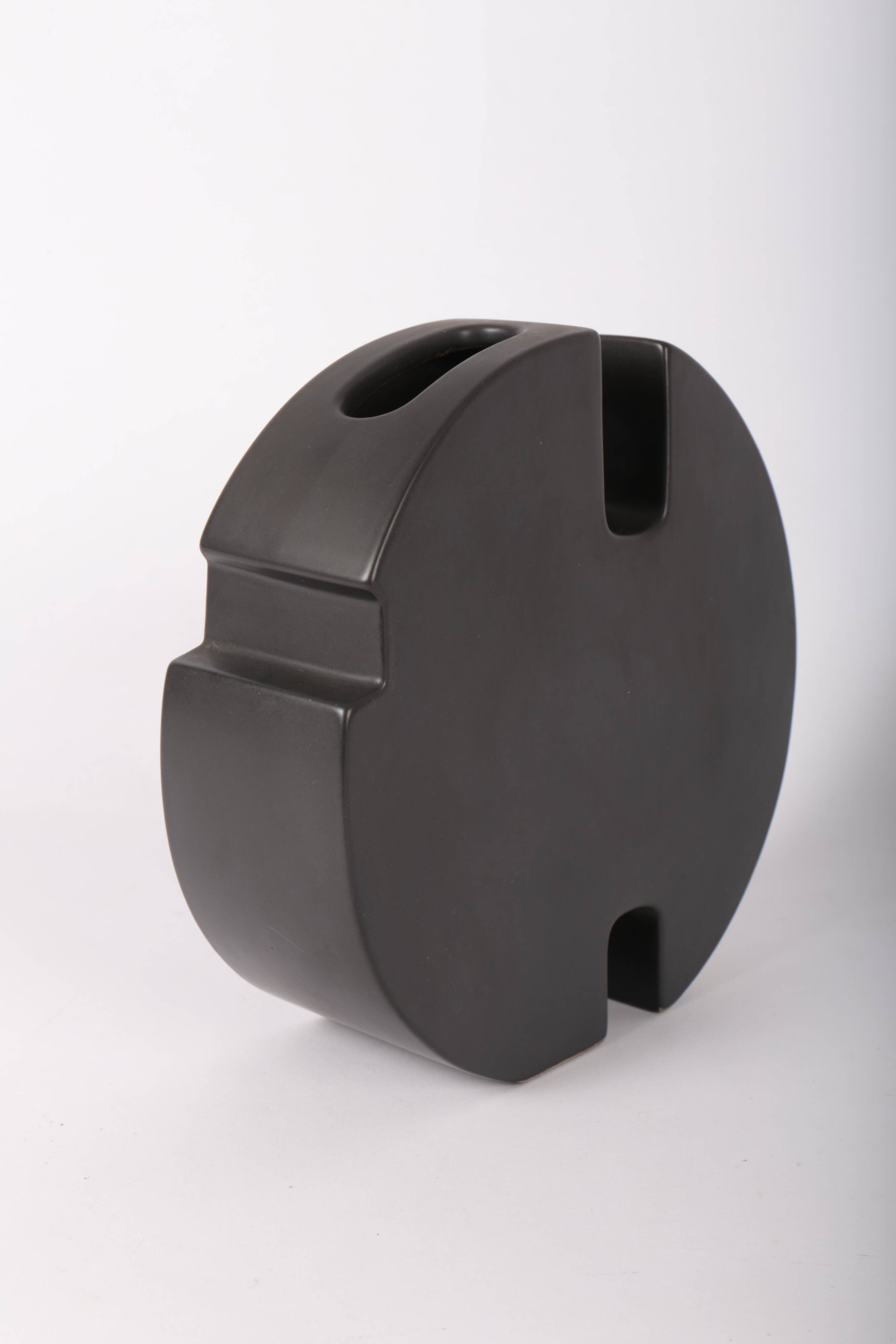 Ceramic vase by Noemi Faber, Atelier d'Enfer