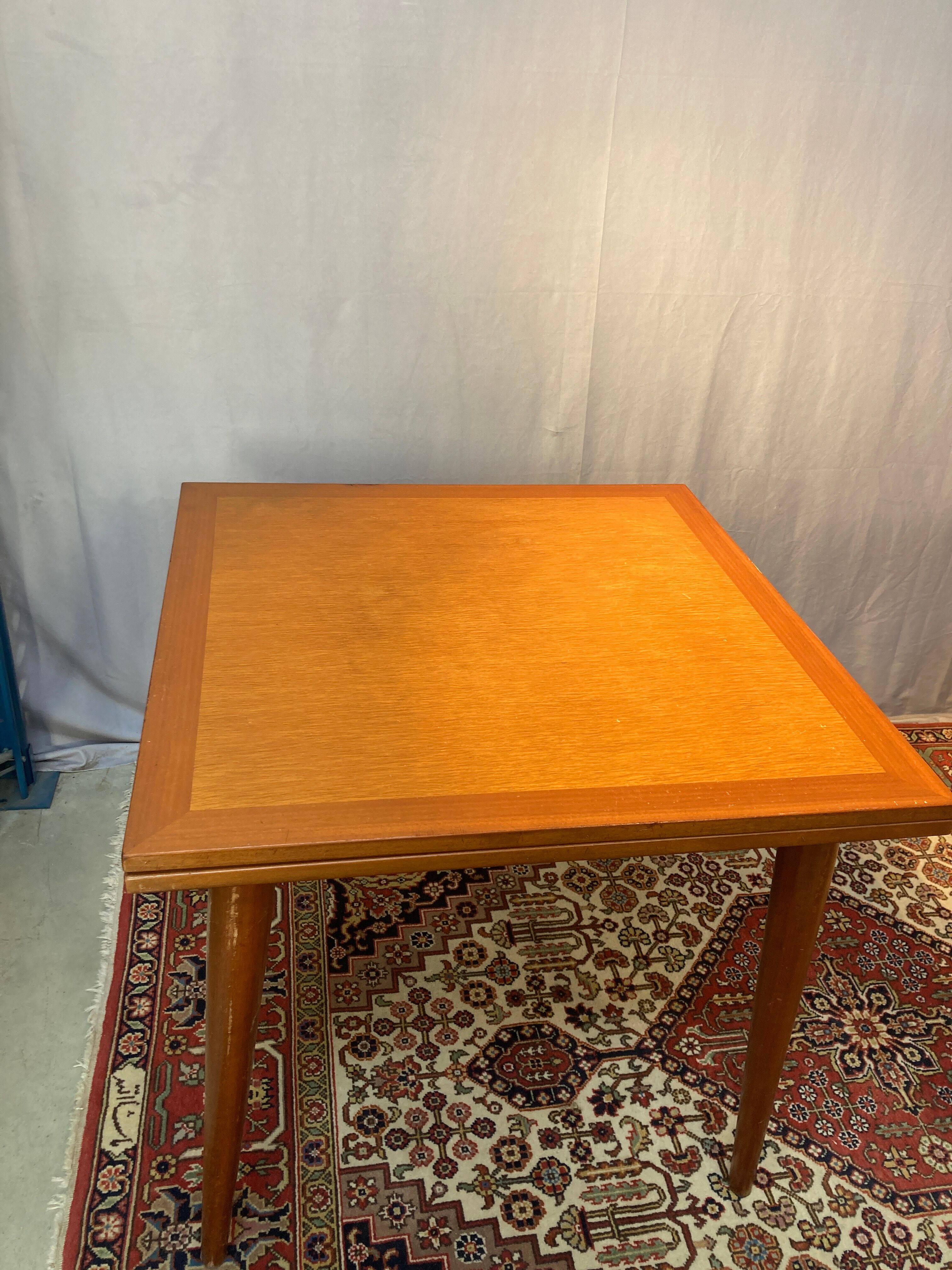 Folding vintage table