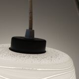 Opaline suspension