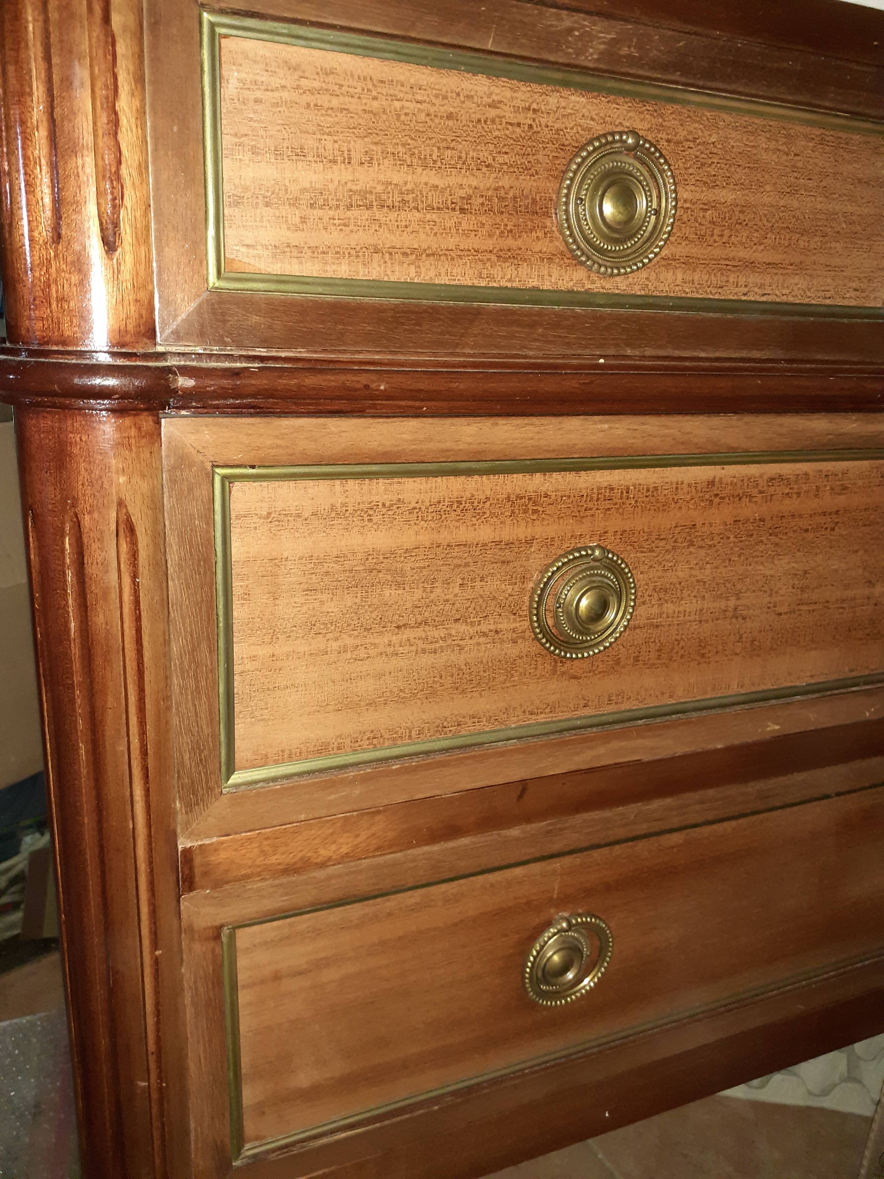 Dresser style Louis XVI
