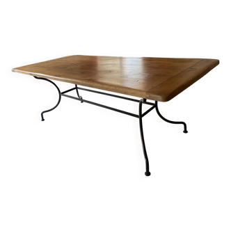 Dining table with extensions