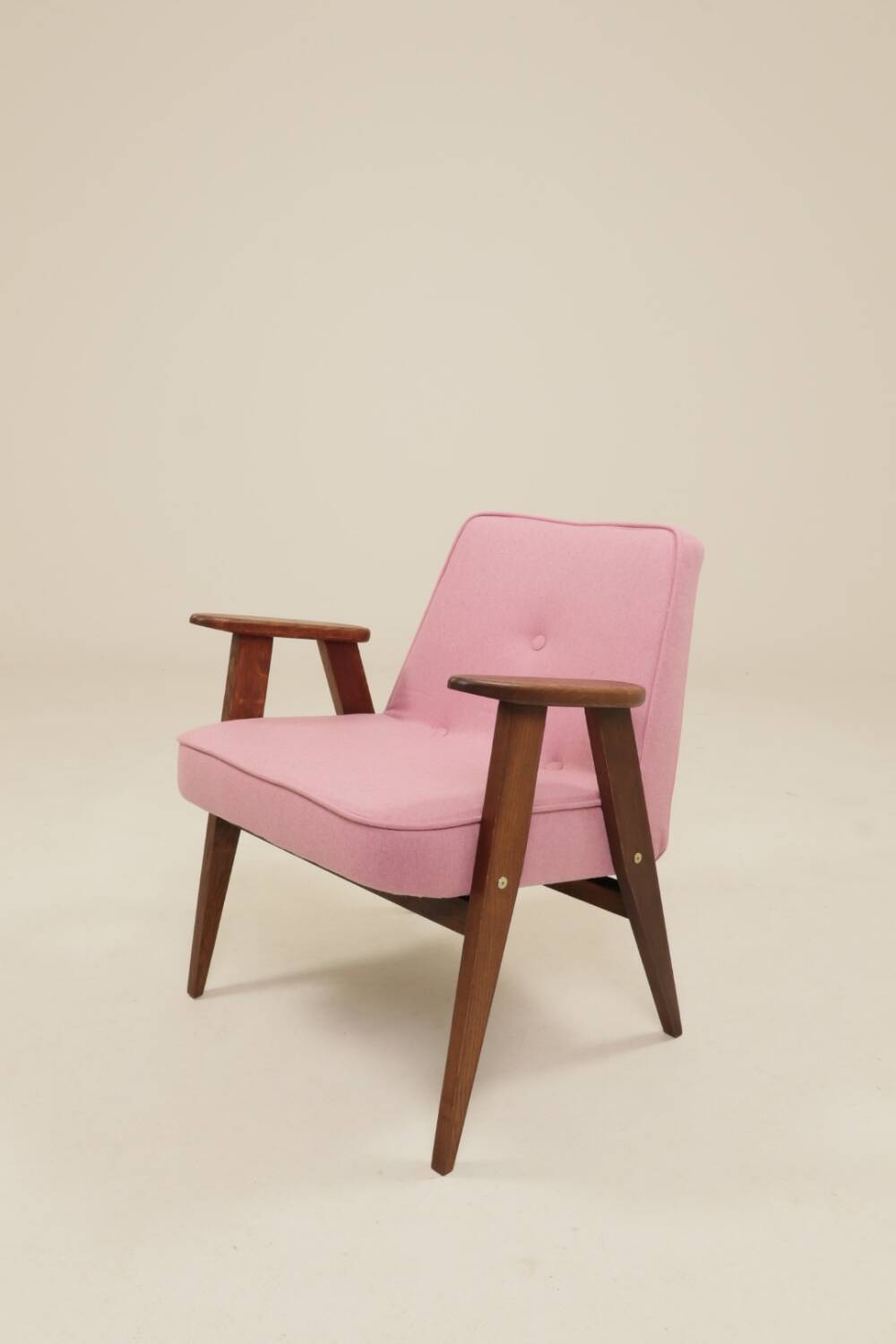 Mid-century modern armchair, oak wood, natural wool.